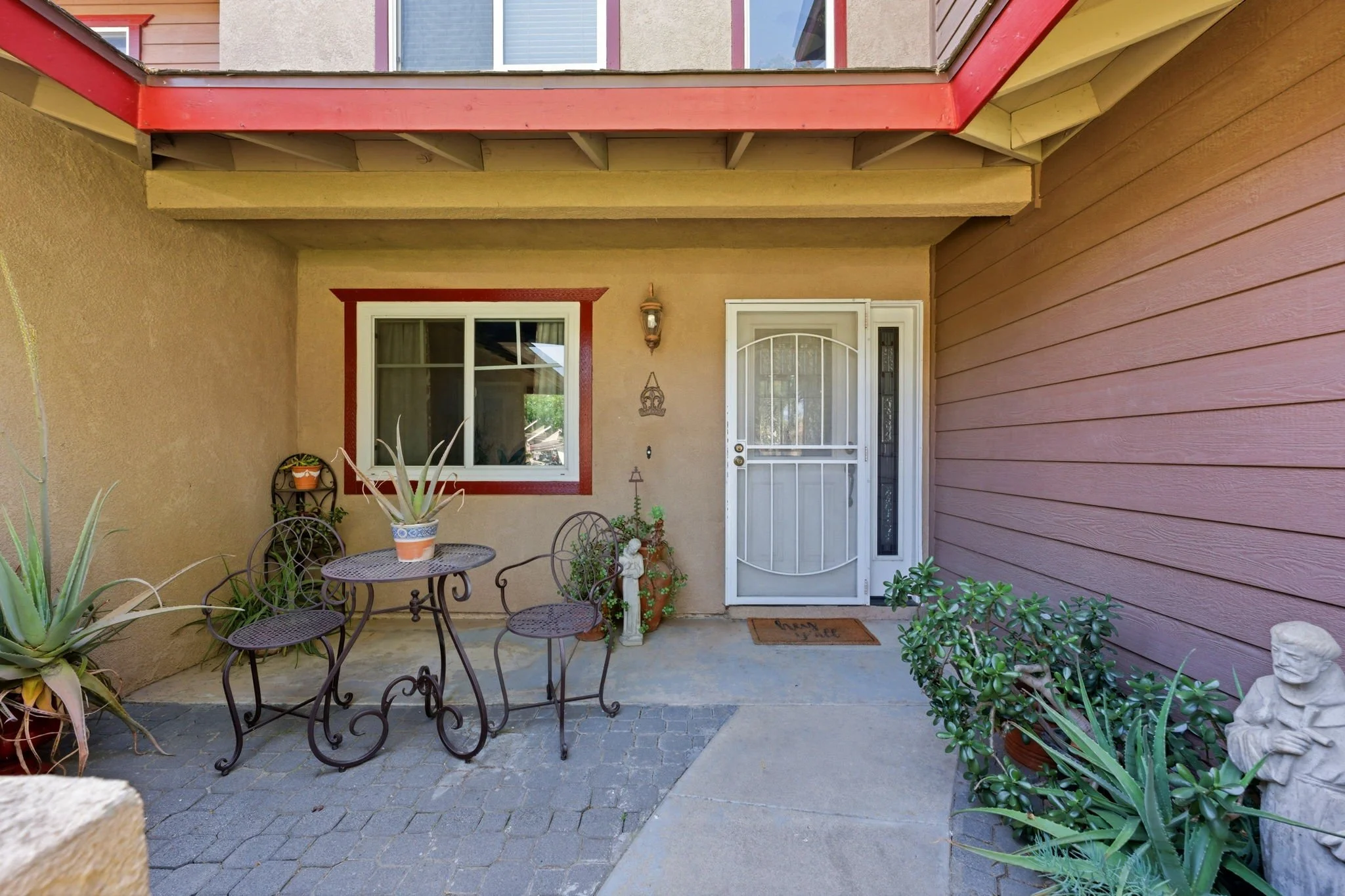 6-web-or-mls-1534_-_christian_gurrola_-_5556_hardwicke_dr_riverside_ca_92504_013.jpg