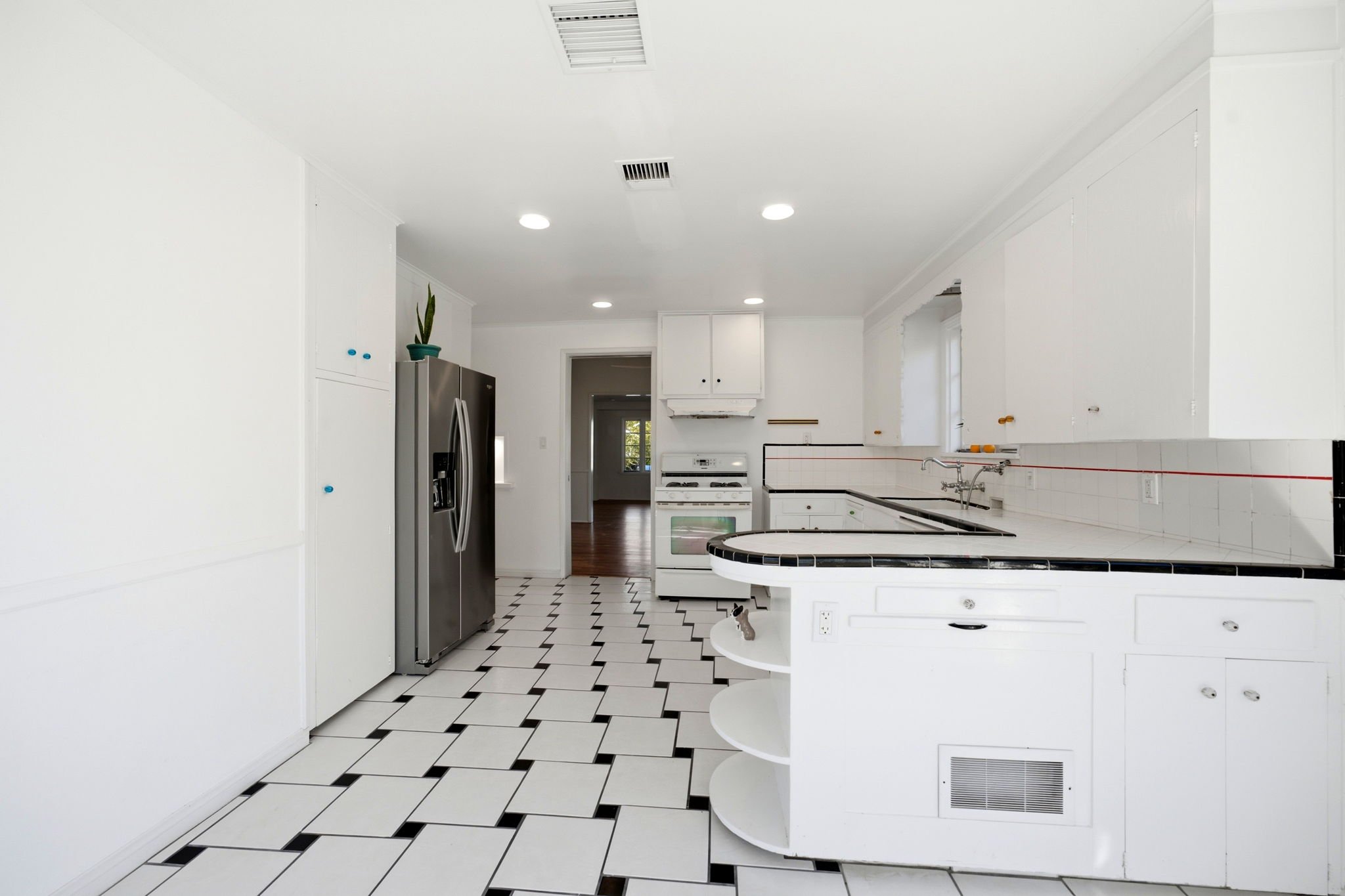 21-web-or-mls-4434_Tenth_St_Riverside_CA_92501_022.jpg