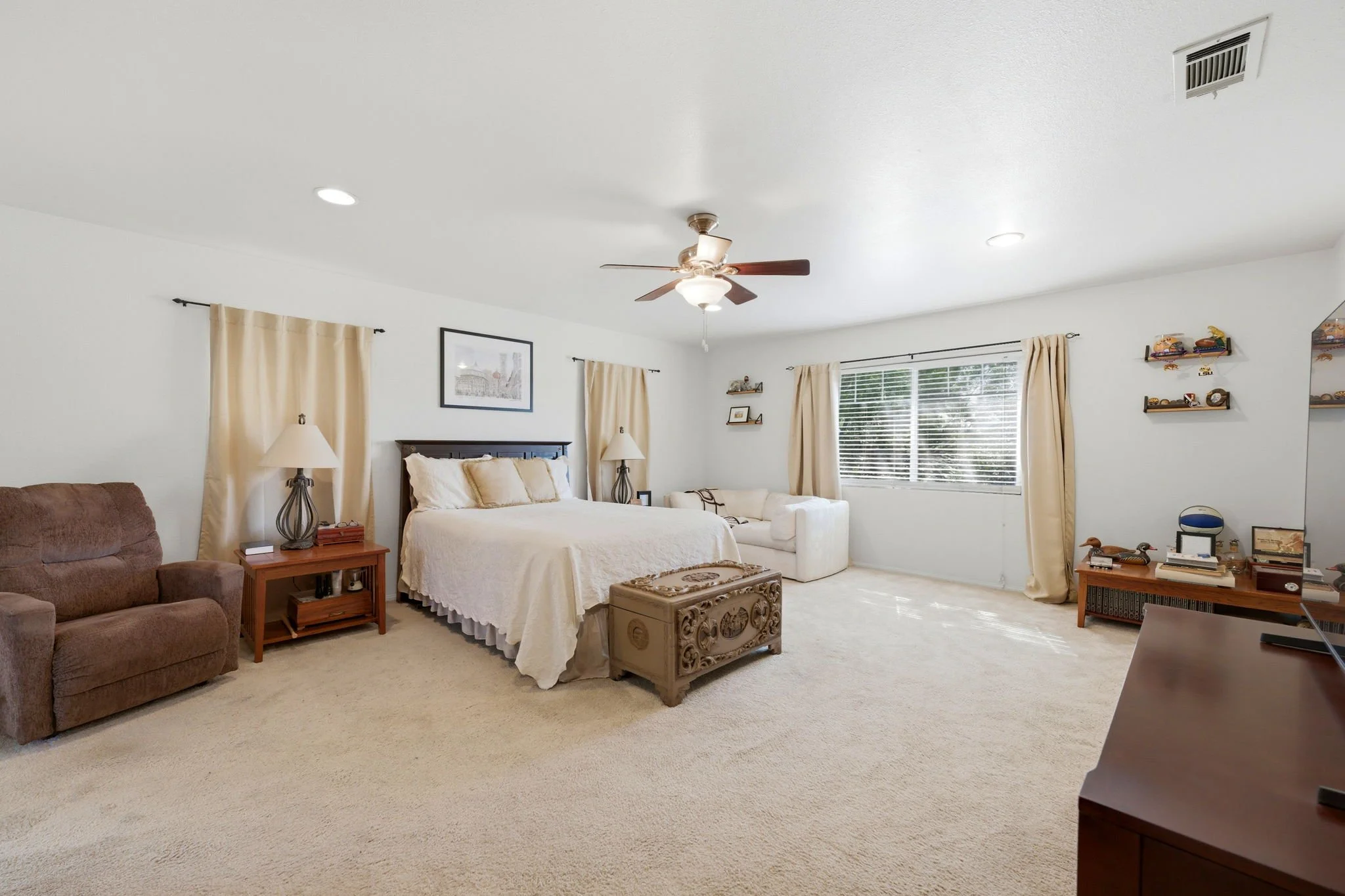 19-web-or-mls-1534_-_christian_gurrola_-_5556_hardwicke_dr_riverside_ca_92504_038.jpg