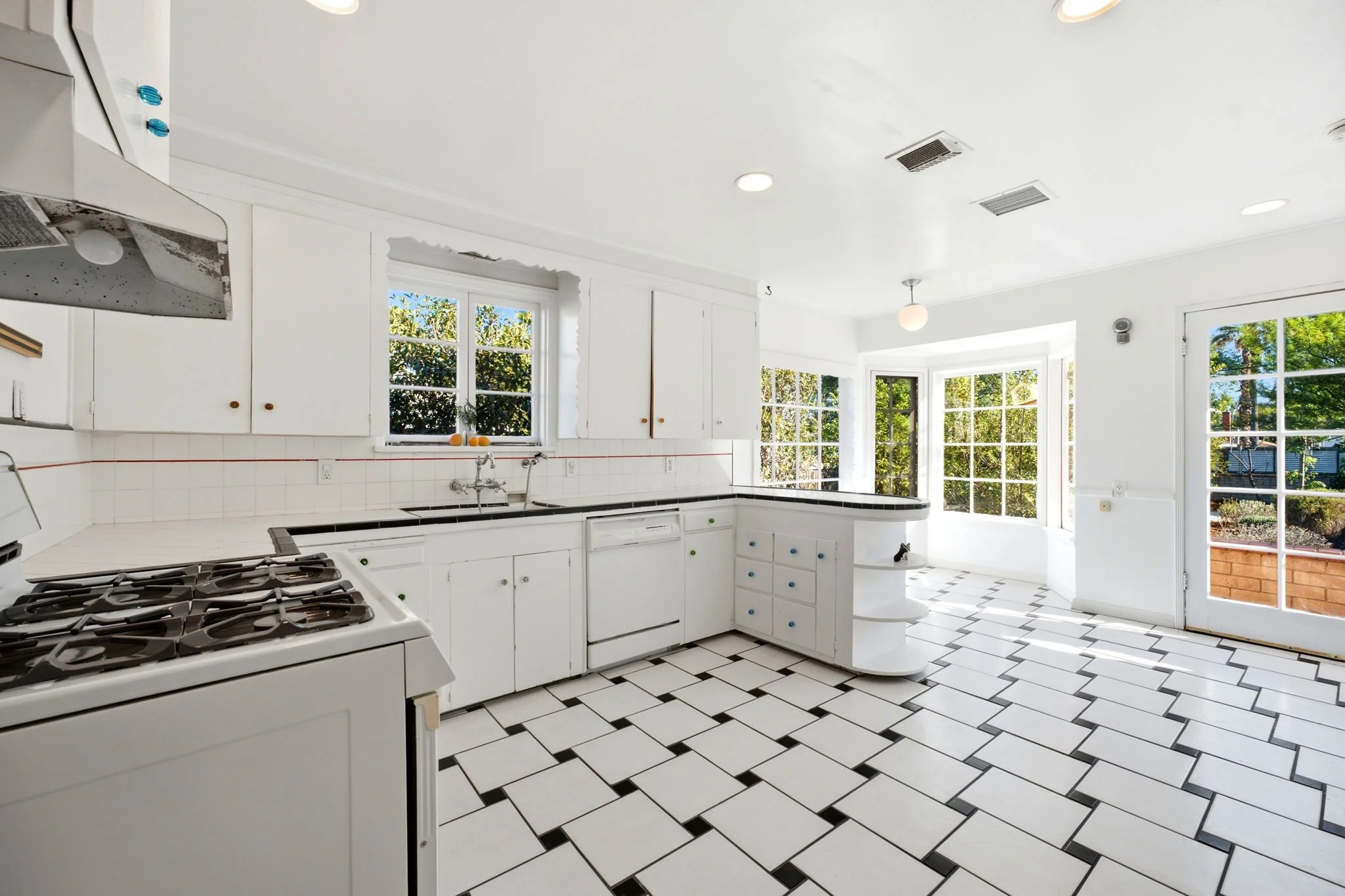 17-web-or-mls-4434_Tenth_St_Riverside_CA_92501_018.jpg