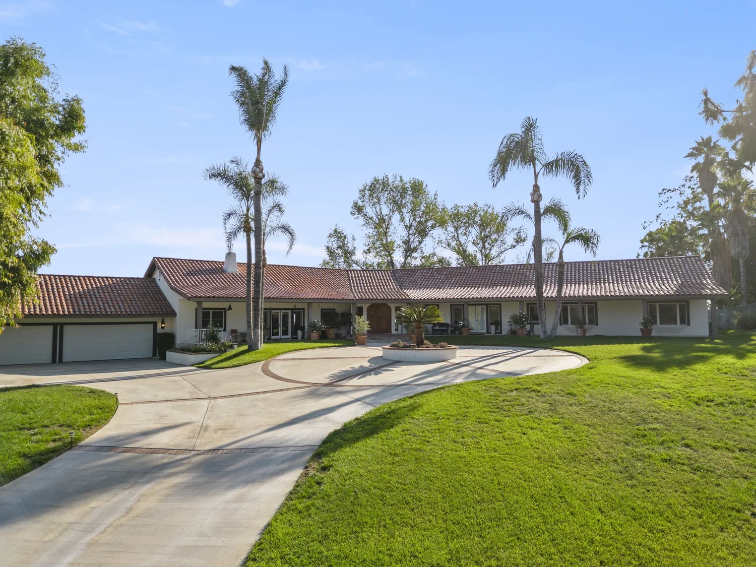 Modern Dwellings Real Estate