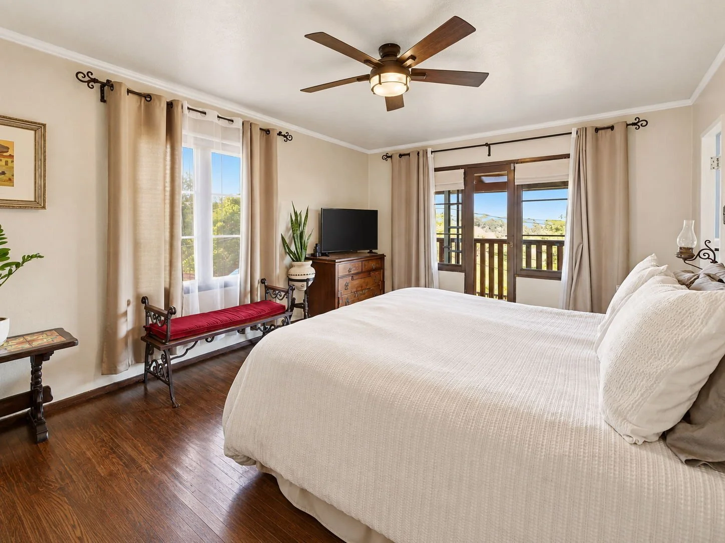 46-web-or-mls-46-web-or-mls-48-web-or-mls-1507_-_christian_gurrola_-_4734_somerset_dr_riverside_ca_92507_053.jpeg