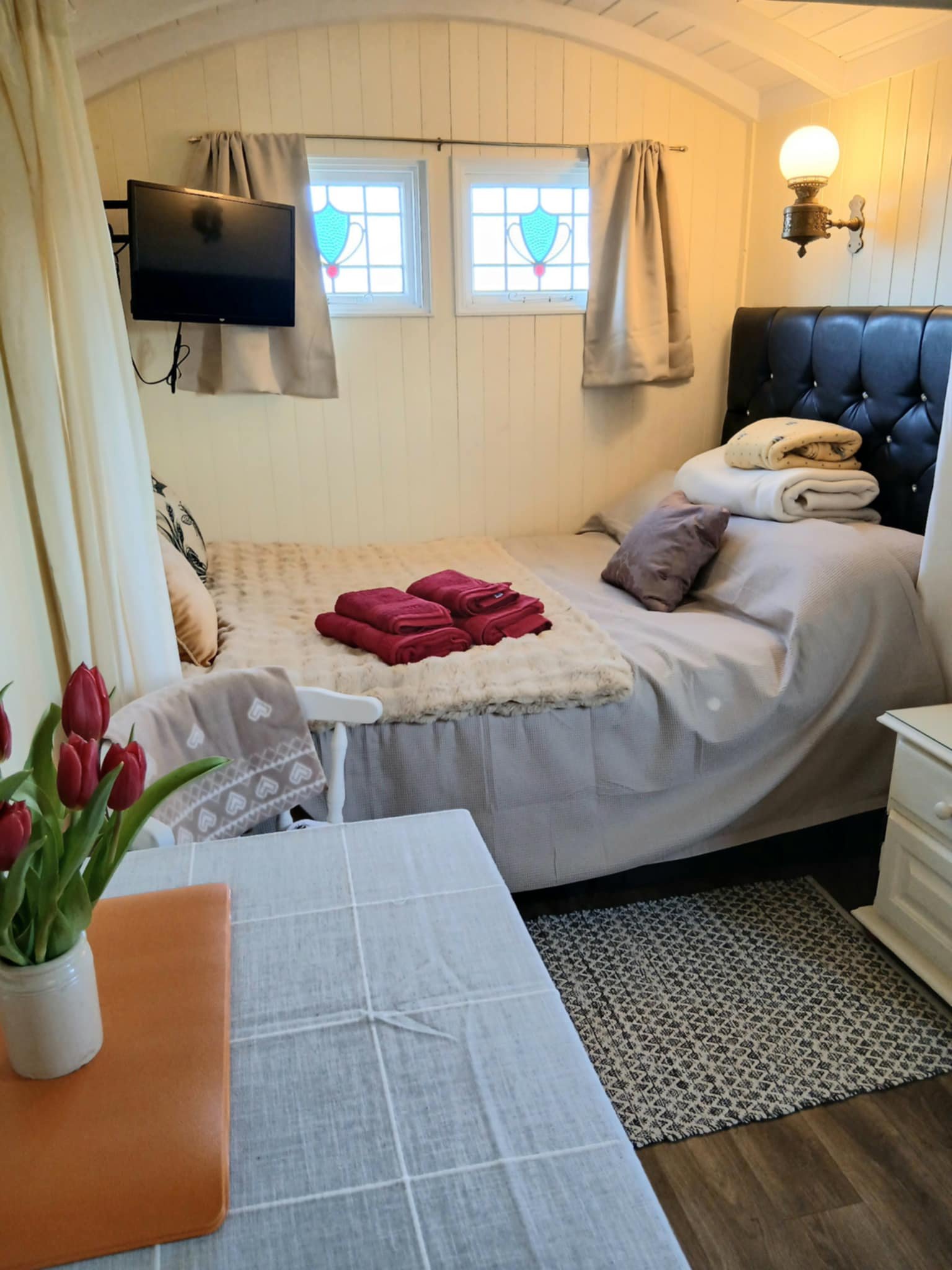 Galahad Bed 3.jpg