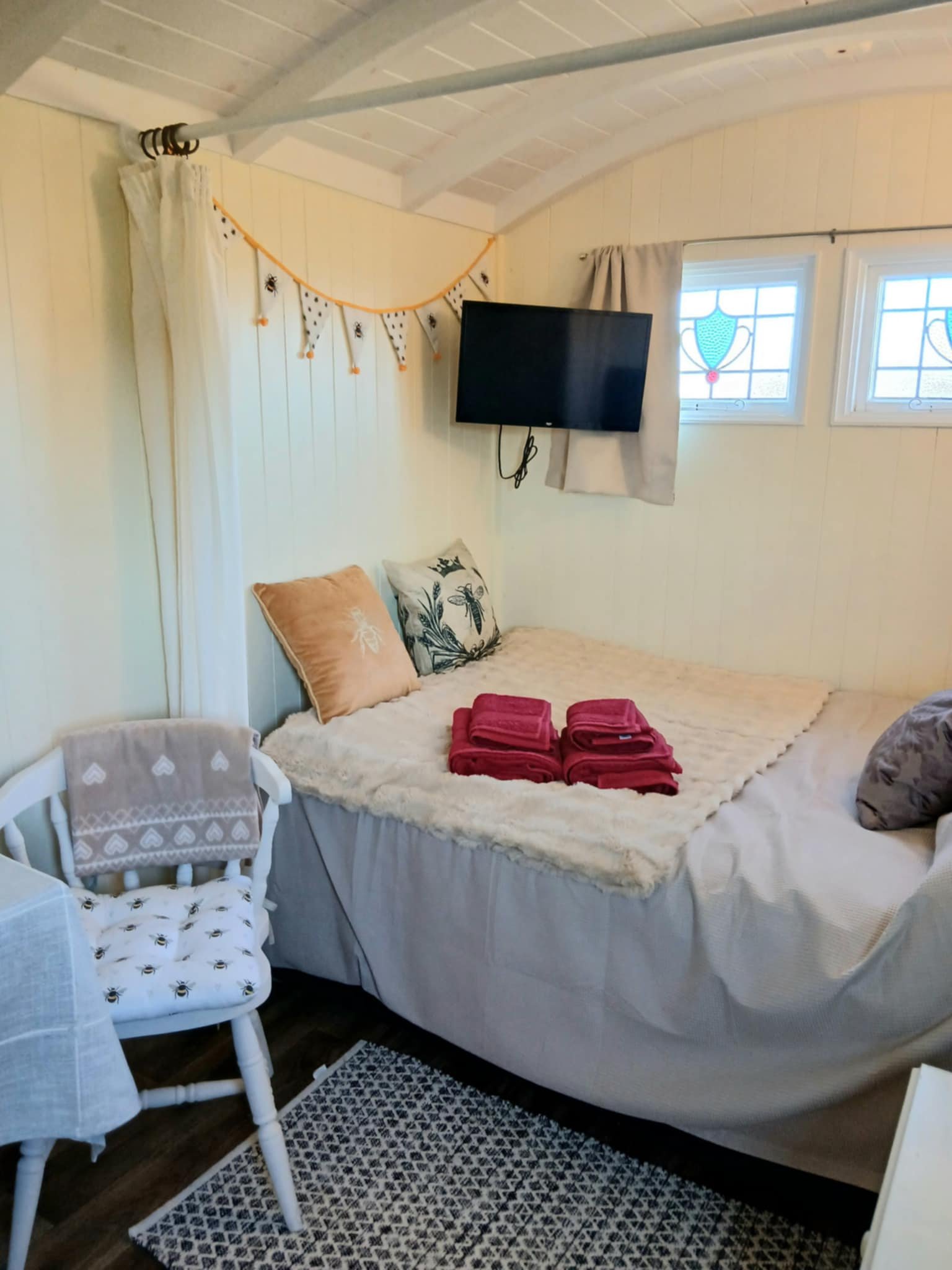 Galahad Bed 1.jpg