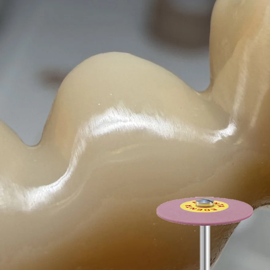 Emergence profile polish Medium