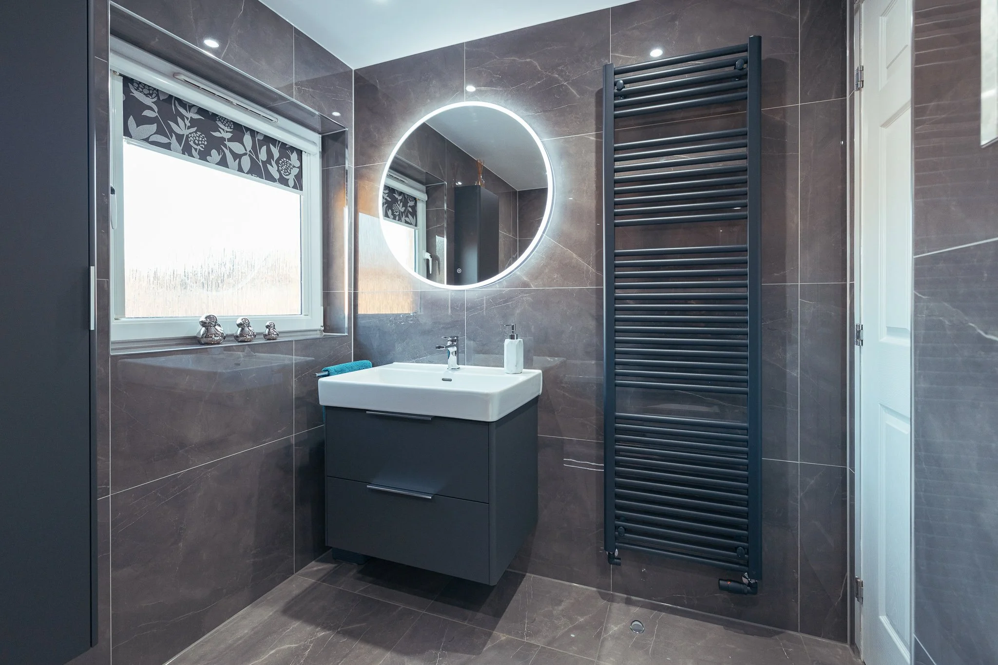 Vizzini-Napier-Bathroom1-004.jpg