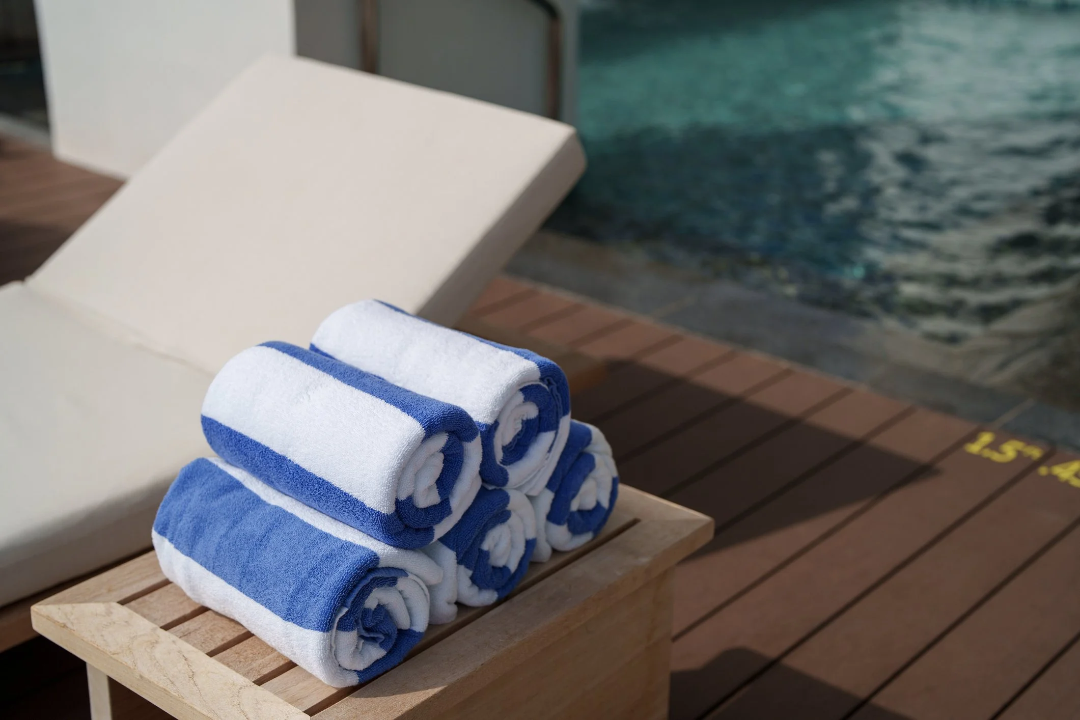 Why Luxury Hotels Need a Smarter Summer Towel Strategy