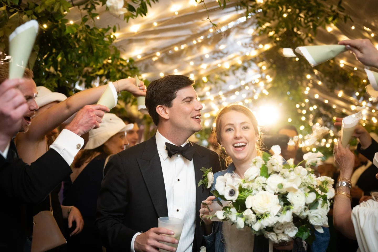 A send-off full of light, joy, and celebration.⁠
⁠
Planner: @inanyeventjh⁠
Tent: @larkinseventtents⁠
Florals: @mitchsflowersnola