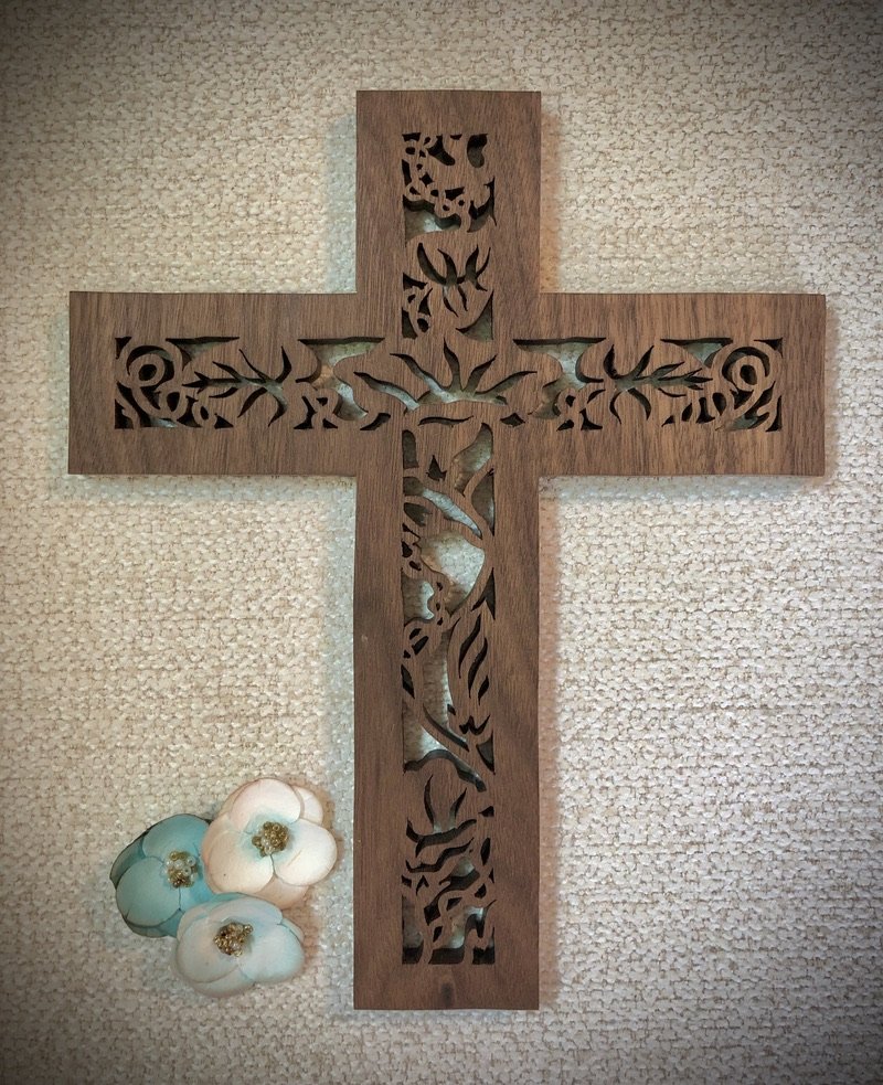 Lilly Cross