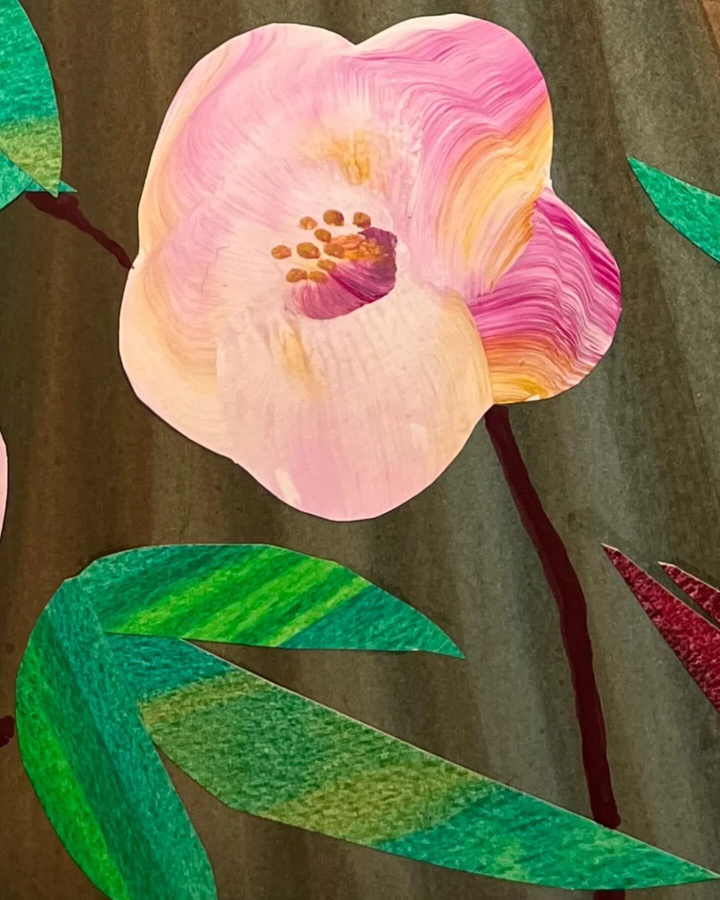 I picked some flowers for you &hearts;️

#flowers #flowerart #flowerartwork #urbannature #urbanbeauty #springishere
