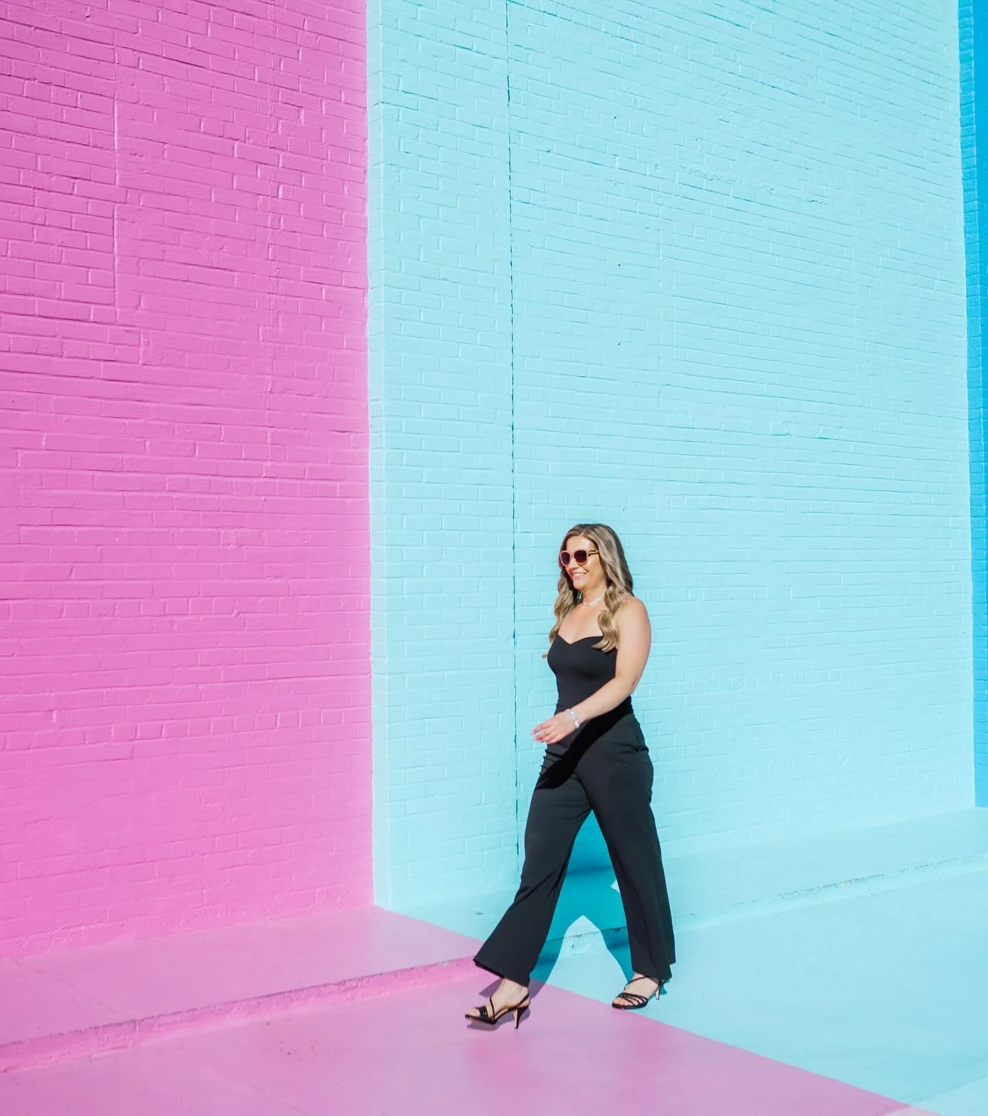 Actually obsessed with this gallery 😍 

How stunning is @debbiekempen ?!

I wanted to check in! I haven&rsquo;t been around much, there&rsquo;s some new faces here! I&rsquo;ve taken a much needed social media break. But come the new year I&rsquo;m e