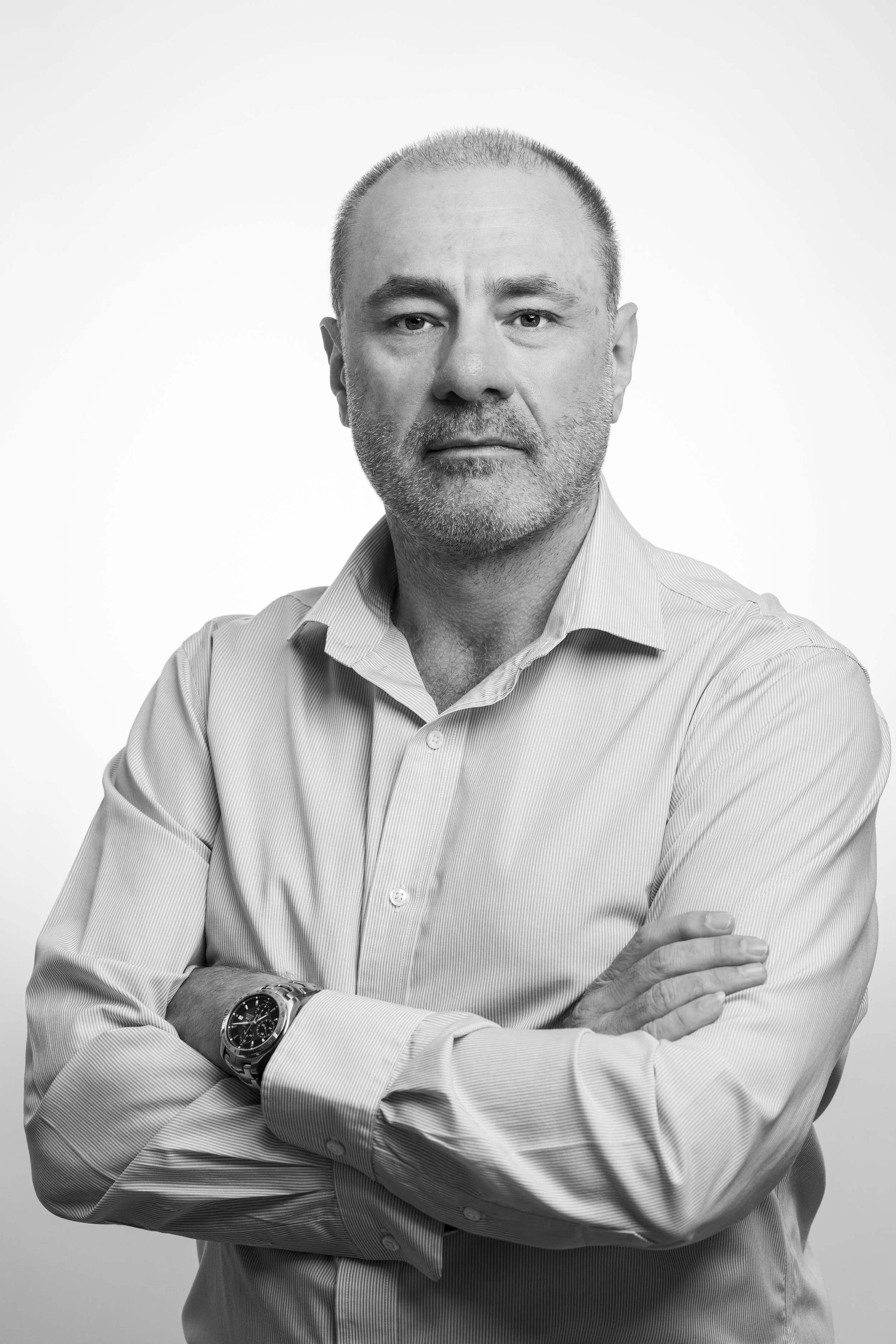 Roni Headshots_1003.jpg