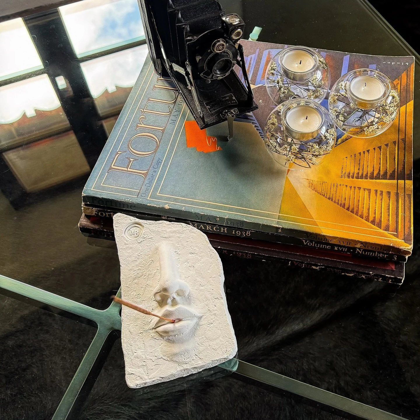 Stay humble but always remember to flex a little. 💪

📸: Kitsuen incense holder
#crystal #smallbusiness #homedecor #incense 
 #handmade #losangeles