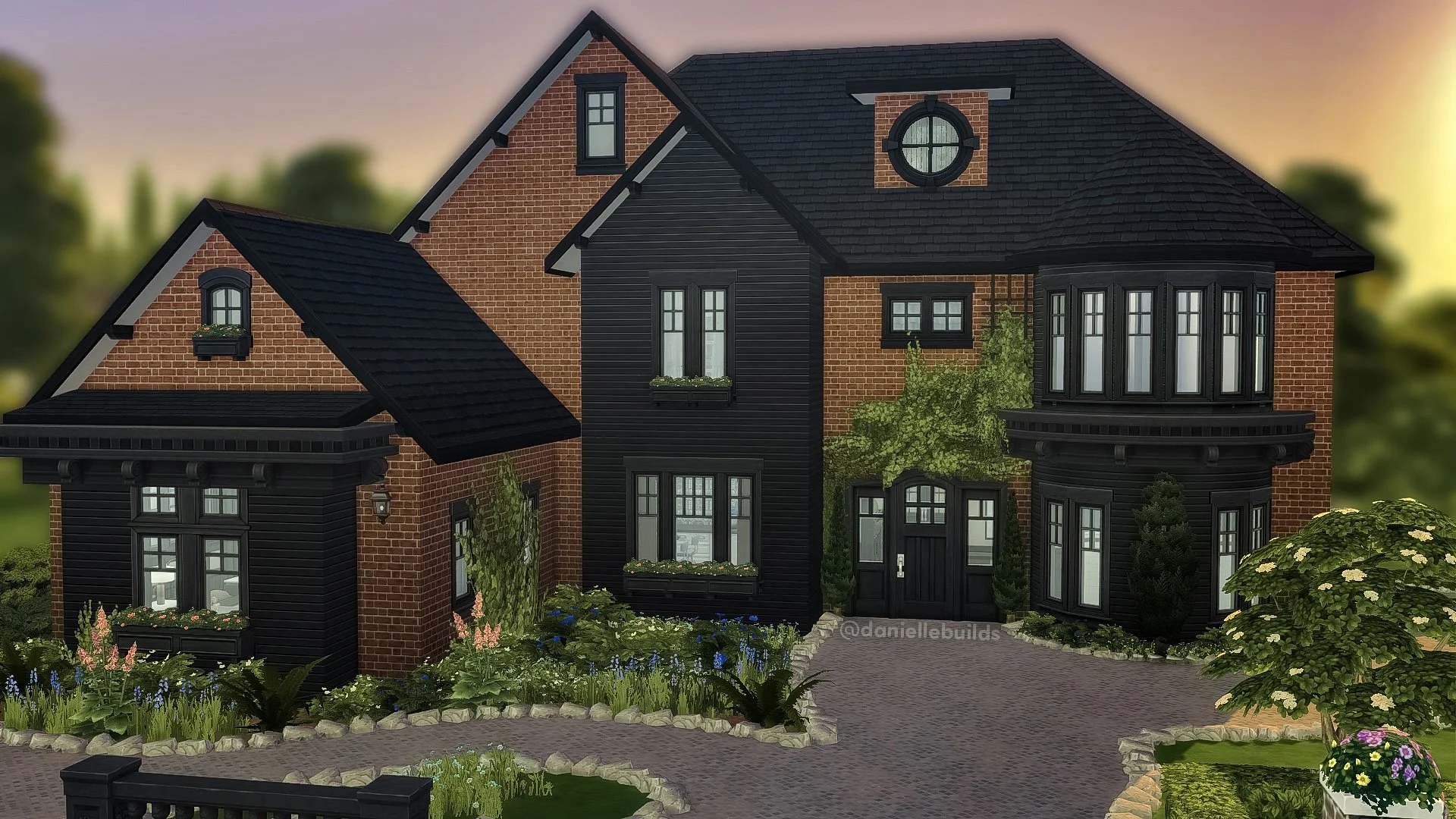 Old Money Manor: 40 x 30 | 4 bed 5 bath | §209,049