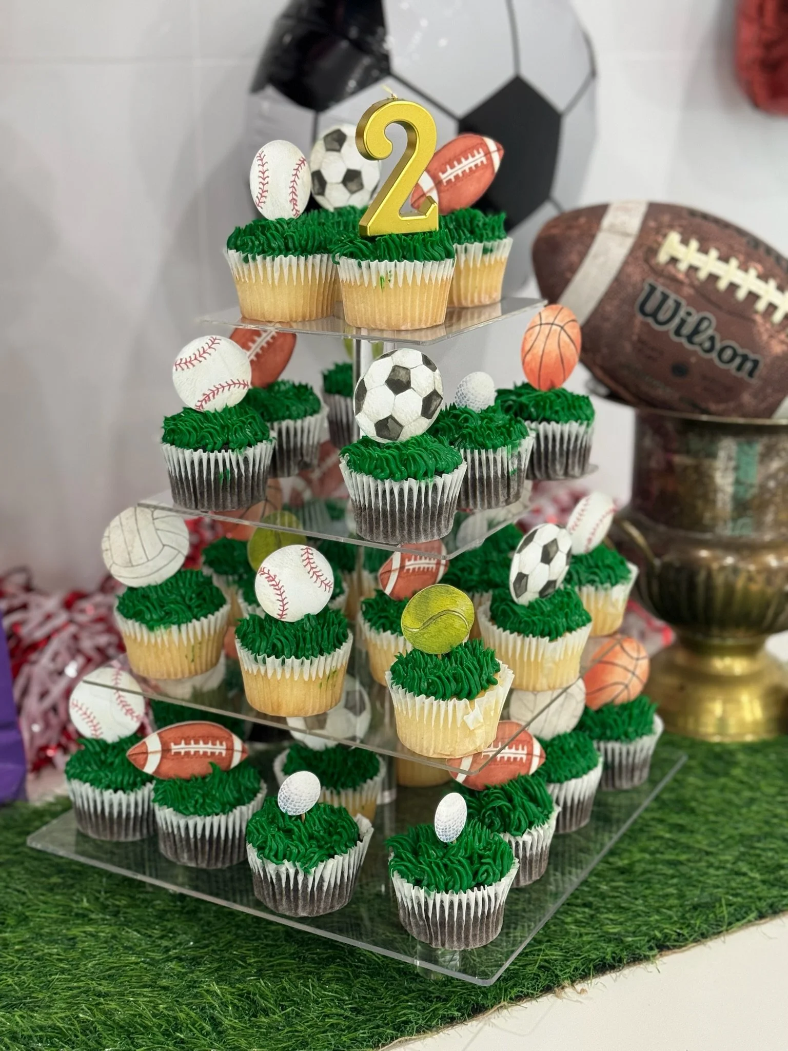 FOOTBALL CUPCAKES.jpg