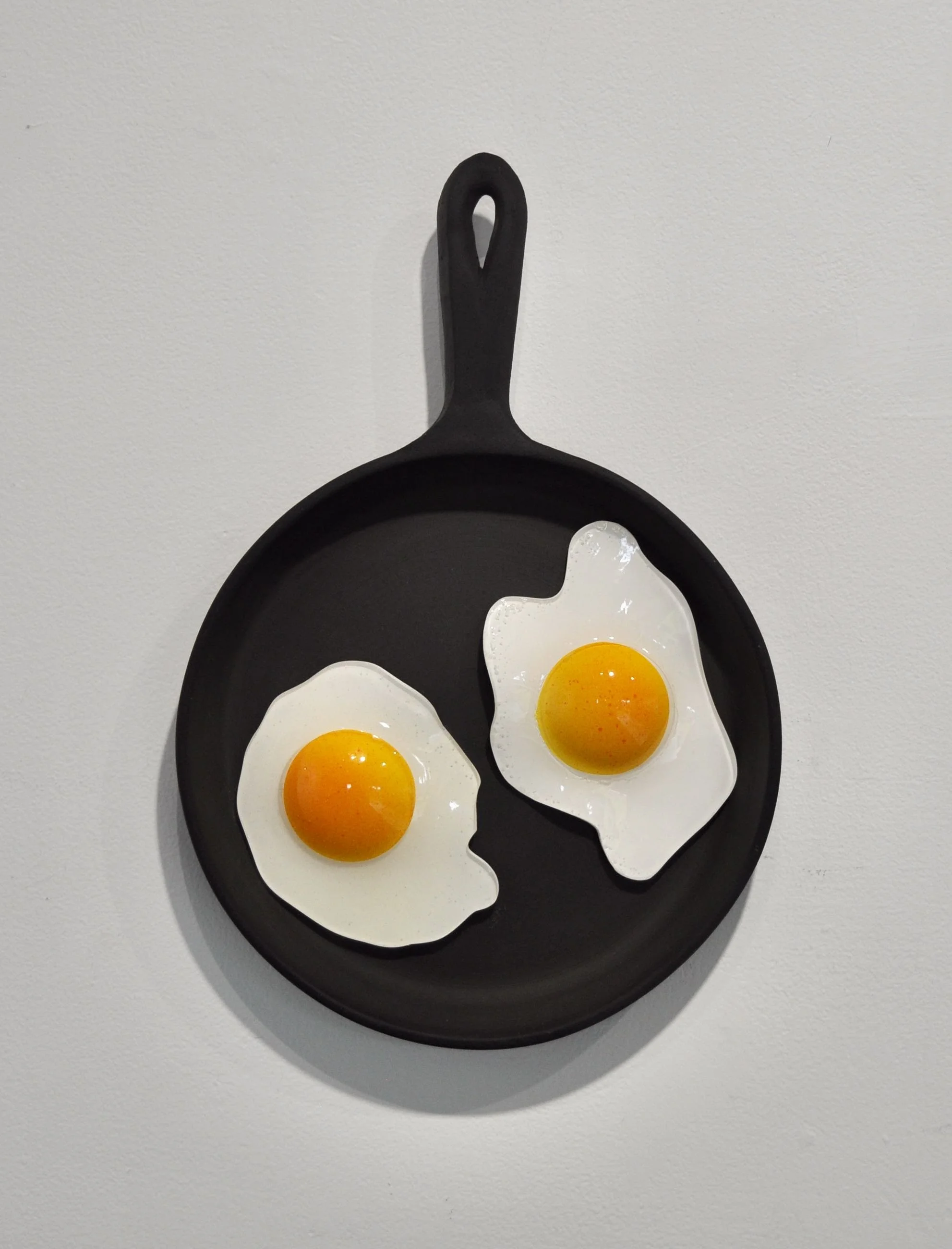bi-products: fried   Stoneware, 3mm acrylic, Molotow paints   Collaboration work with Tabea Salewski