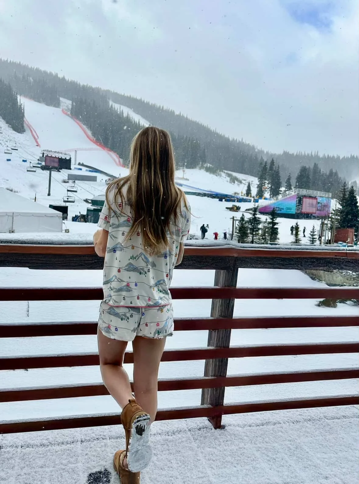 ✨ Someday Style Stories ✨
Three moments. Three places. One cozy thread that ties them all together.

❄️ Brynne, watching the World Cup ski course come to life at Copper Mountain
🎓 Olivia, twinning in her PJs with her AXD sorority sister at URI
🏔️ A