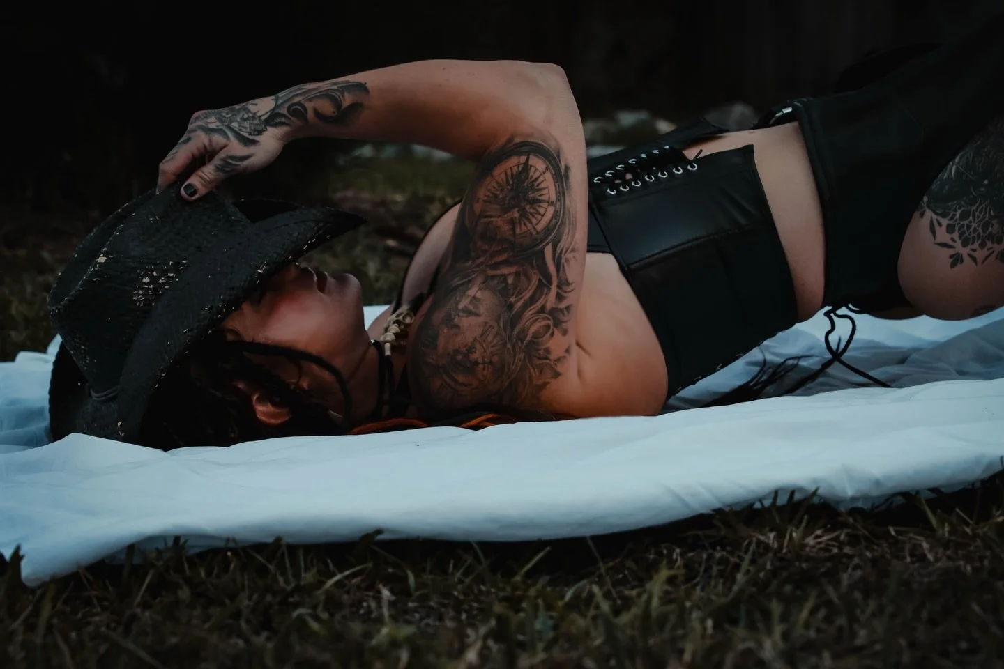 Save a horse, ride a cowboy 🤠🔥

April 19th is not your soft, sweet boudoir&hellip; this one&rsquo;s got dirt on its boots and a bad attitude. We&rsquo;re talking undone denim, wild hair, &ldquo;I probably shouldn&rsquo;t be doing this&rdquo; energy