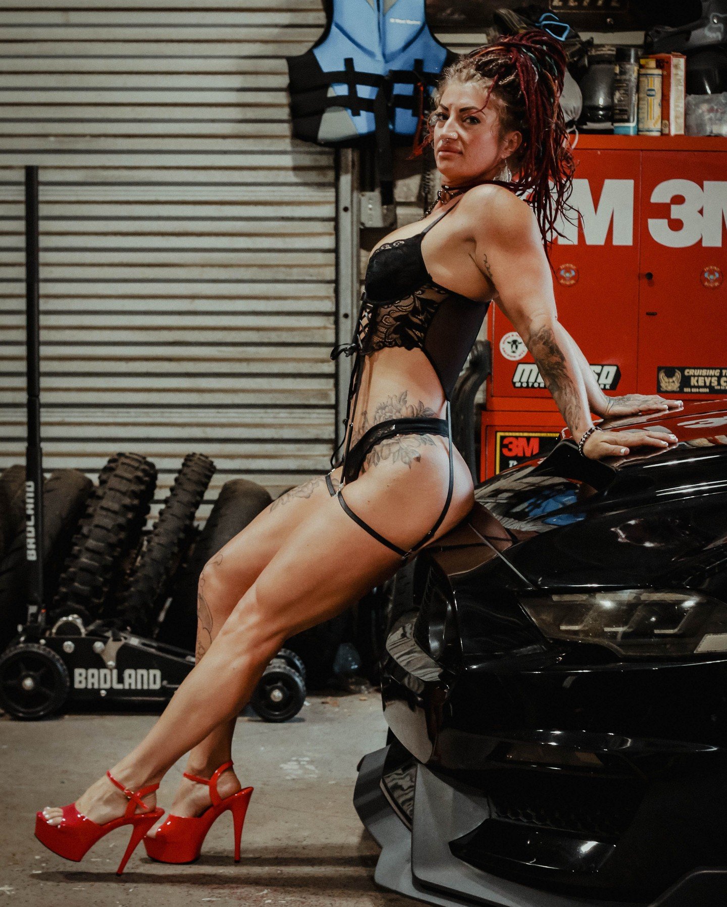 This shoot is for the girls who know exactly who they are&hellip; the ones who aren&rsquo;t afraid to take up space, turn heads, and look damn good doing it. Sexy cars. Killer heels. That confidence you don&rsquo;t ask permission for.

📅 May 30
💋 3