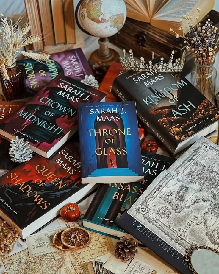 Throne of glass saga.jpeg