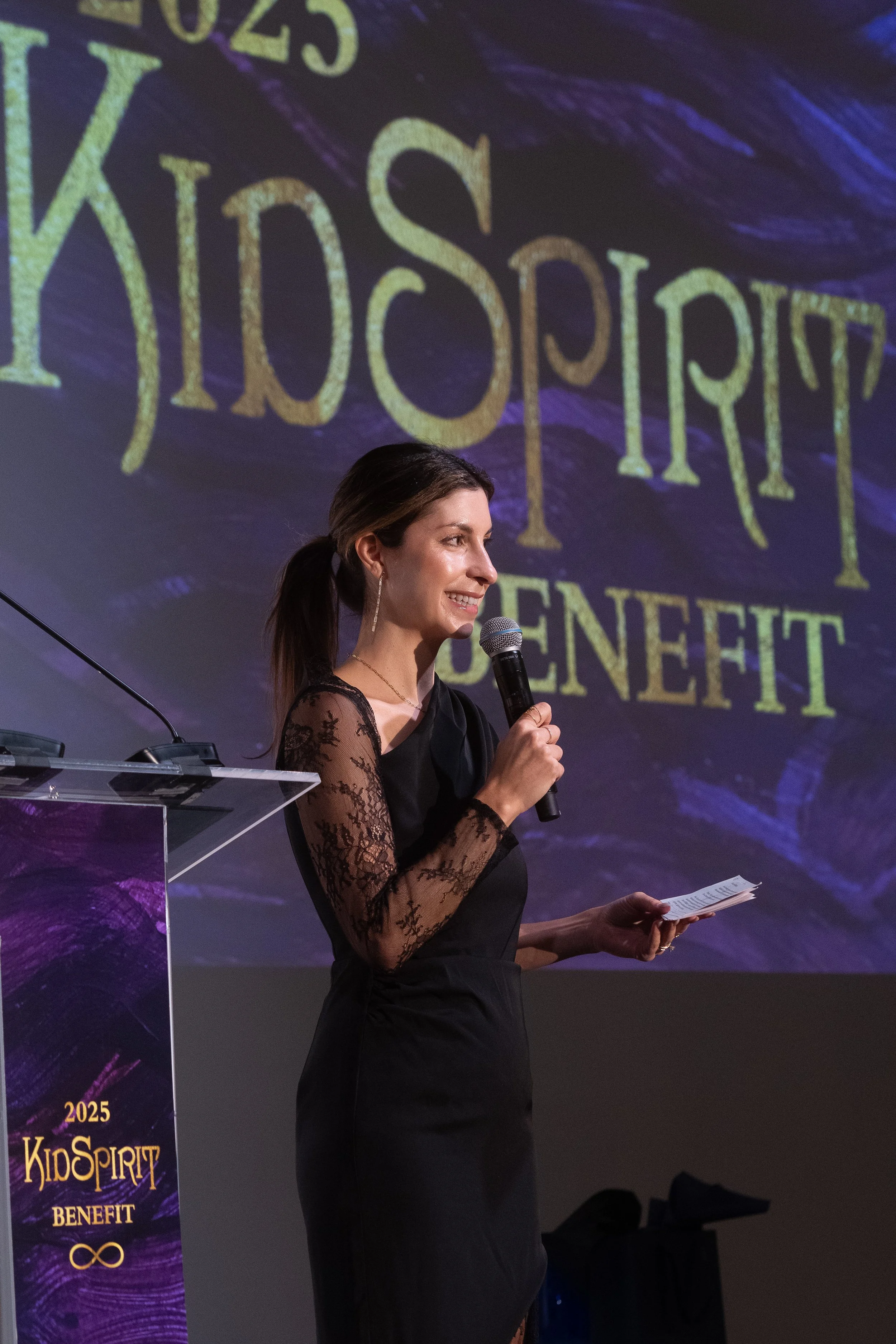 Benefit Auctioneer NYC, Angelica Malin, Auctioneer for Hire NYC, Auctioneer in NYC, NYC Auctioneer