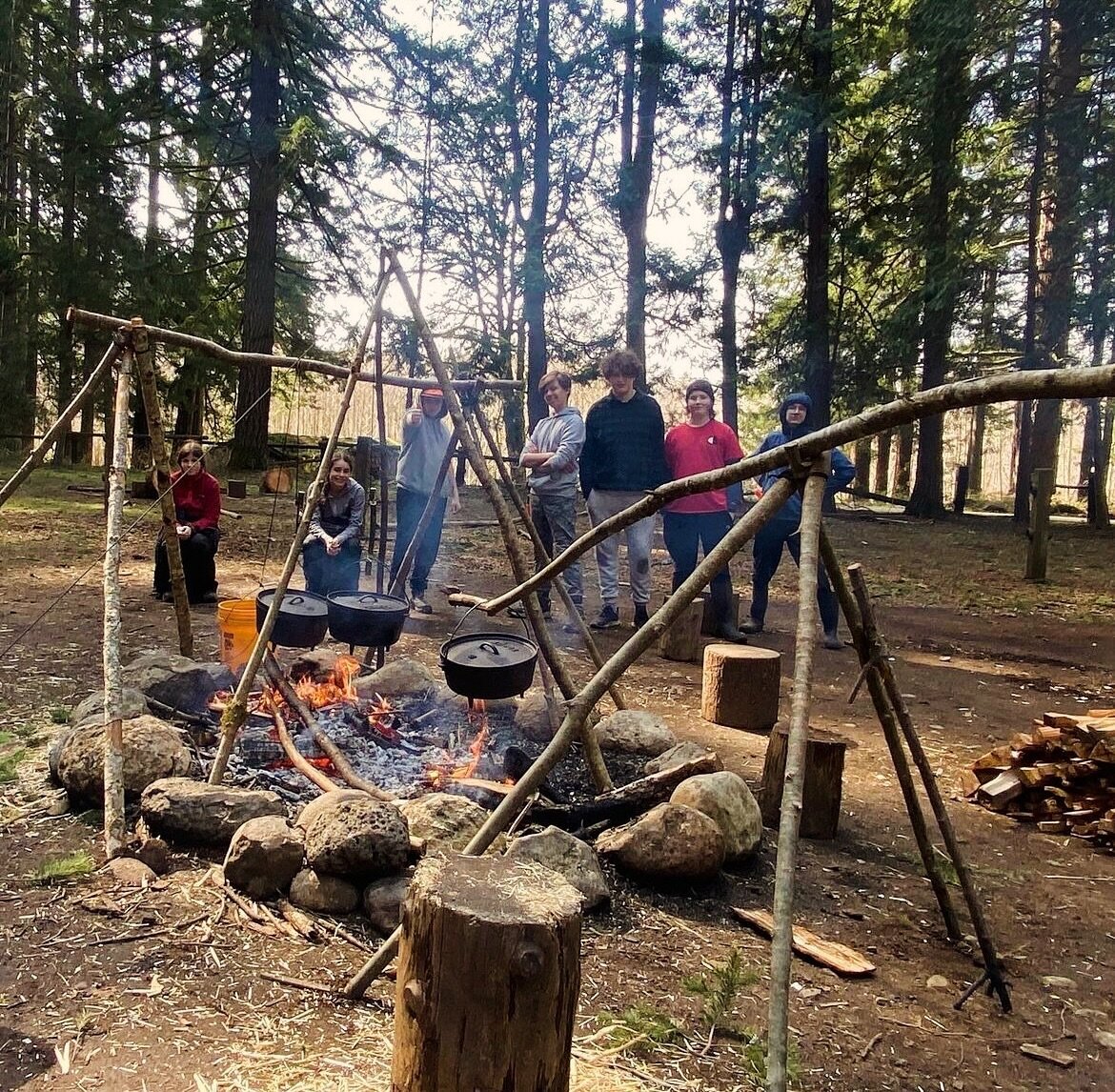 The 8th grade class of 2023 designed cooking systems and made dinner during one of their overnight expeditions!
🌿
#forestschool #outdooreducation #handsonlearning #projectbasedlearning #middleschool #camping #outdoorcooking #pdxforestschool #portlan