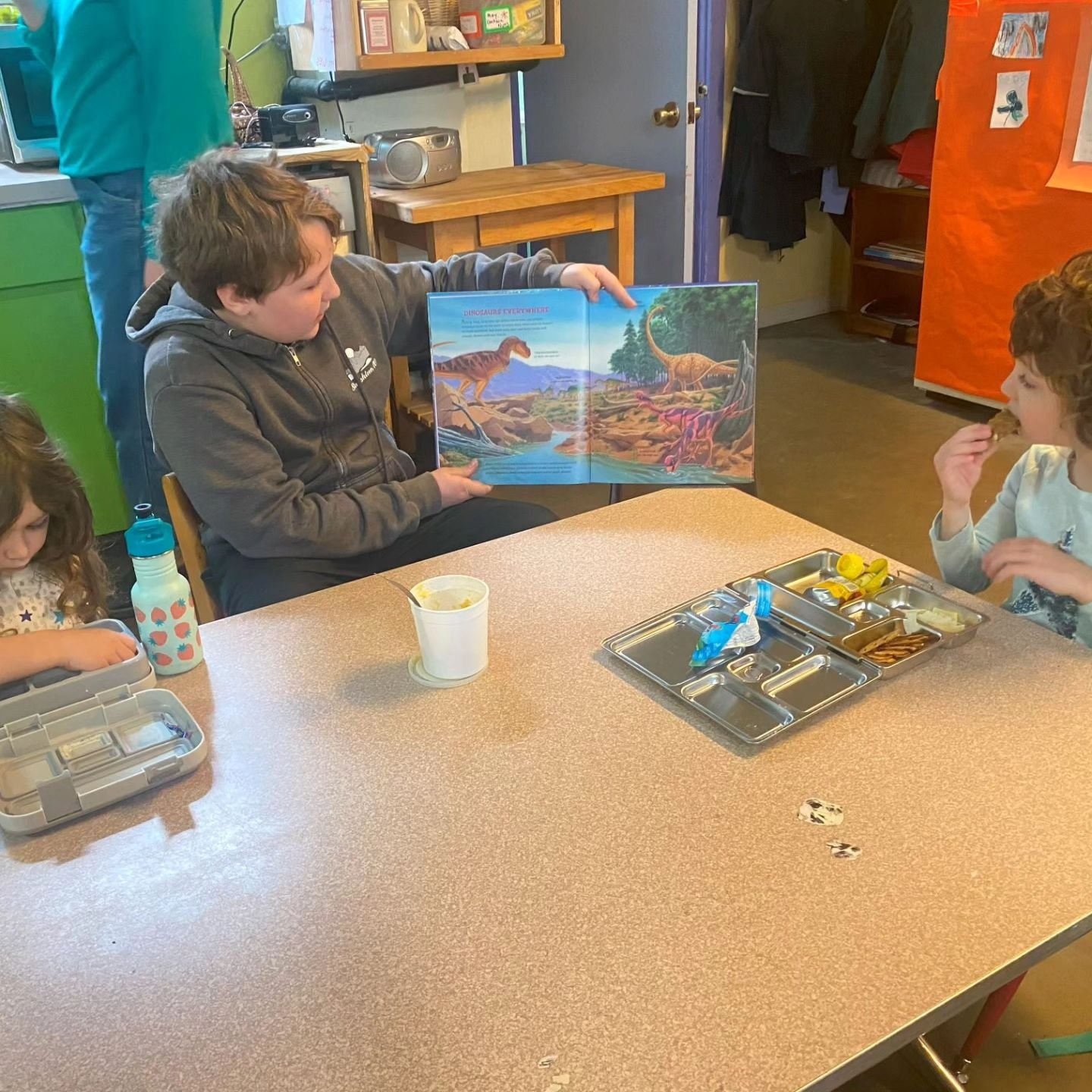 We are a school of Community,  Academics and Nature. Our middle school students spent time with our fellow building partners,  @handsonartandplay , reading to their preschool students and emphasizing the COMMUNITY part of their education.

#portlandf