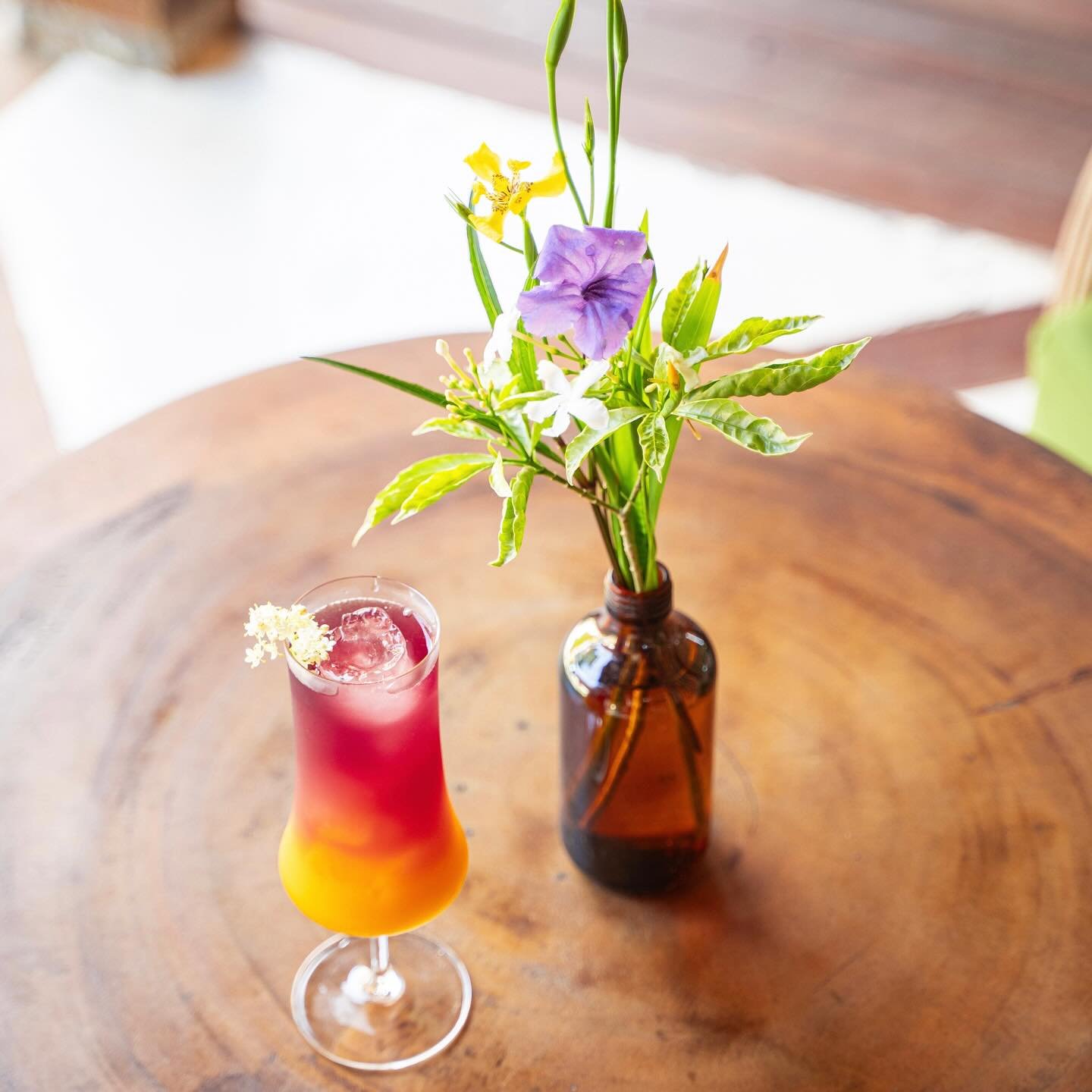 Sip the rainbow 🌈 At our restaurant, Forage, we take joy in offering an array of beautifully crafted and creatively presented healthy juices, mocktails, and cocktails.

Treat yourself to a fruity delight at our restaurant or take it poolside and enh