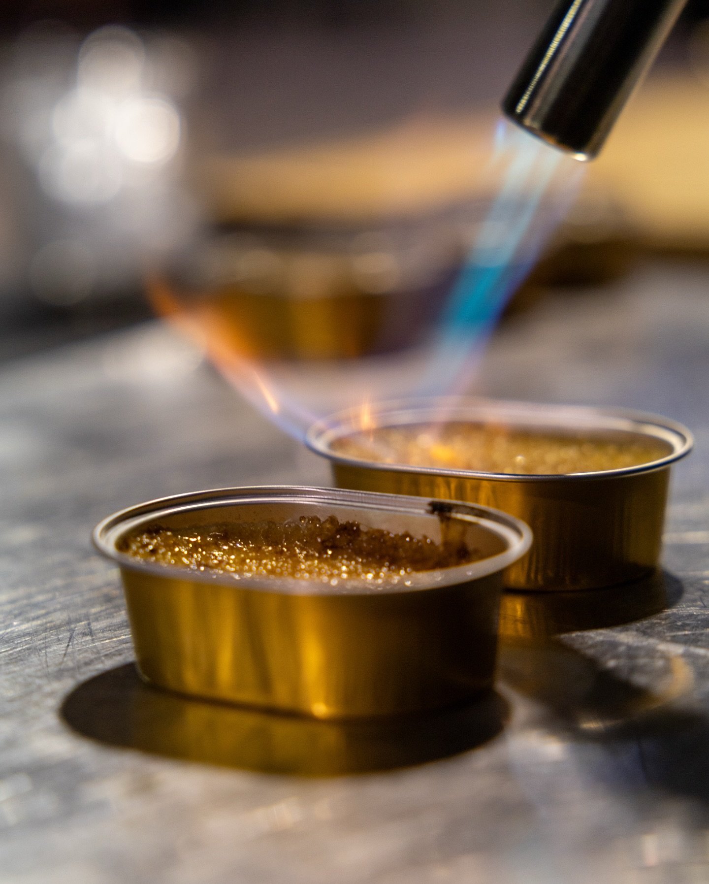 You set our heart on fire ❤️&zwj;🔥 

Still looking for the perfect Valentine&rsquo;s Day dessert? 
Cr&egrave;me is everything you need &amp; more 😉

#valentinesday #valentinessweets #lasvegasdesserts #supportlocallasvegas