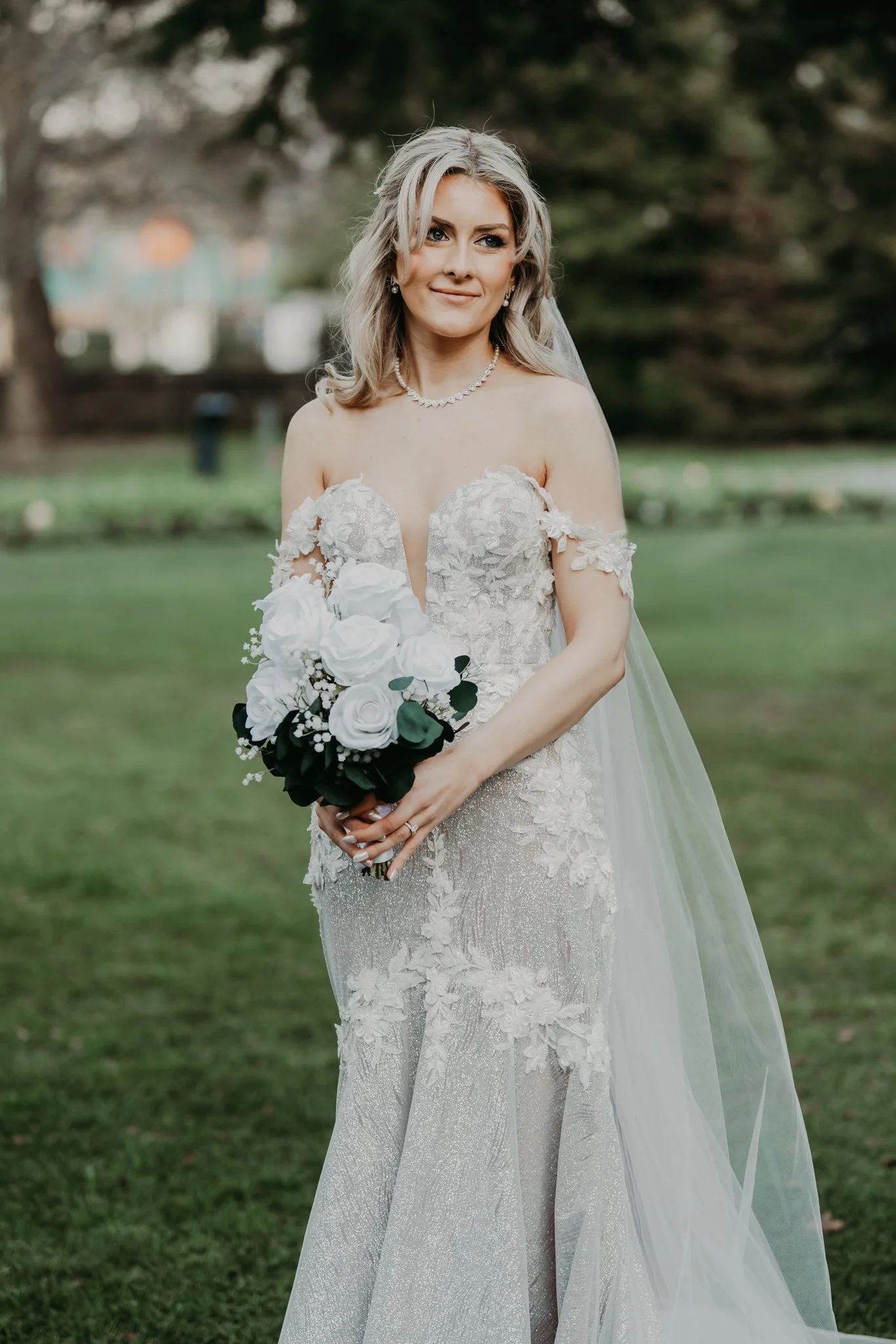 modern white florals for bridal bouquet