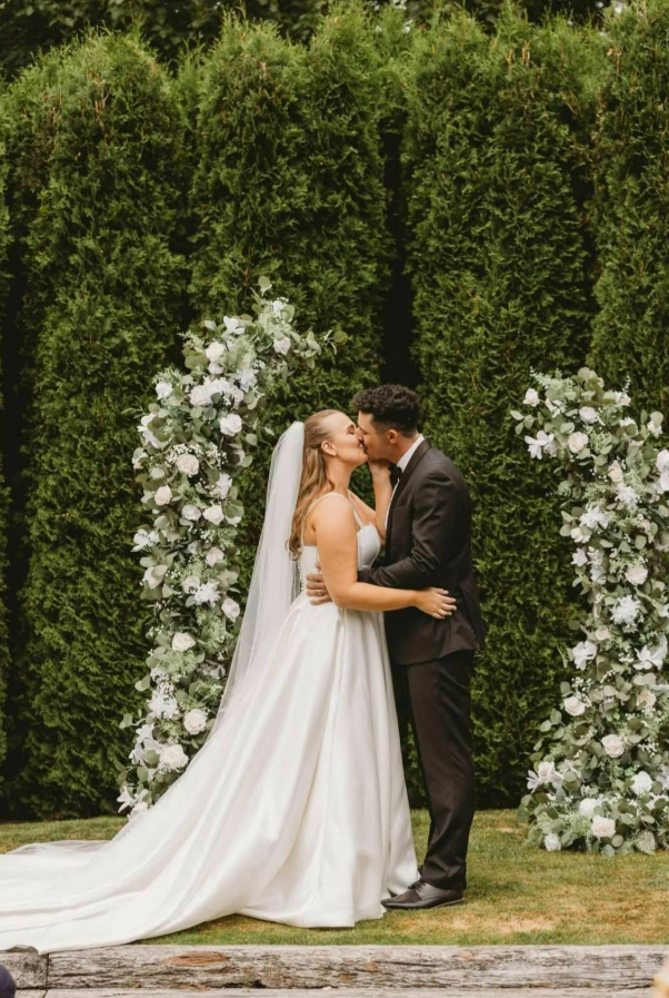 custom horn arches for Lacebark wedding venue