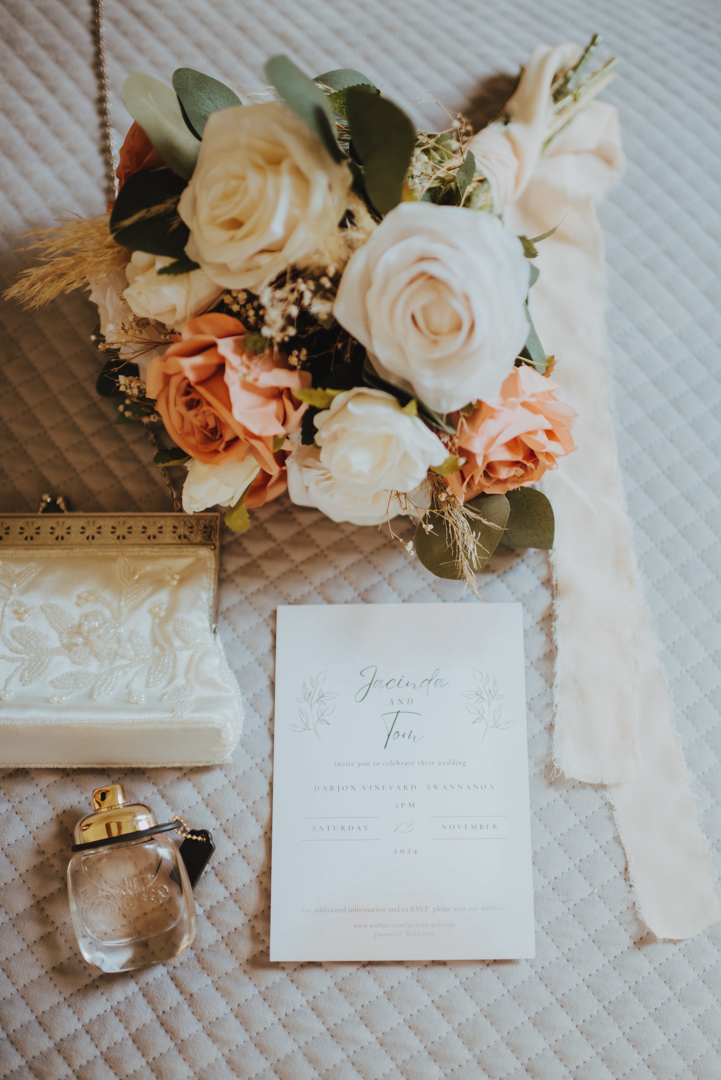 kathrynlouiseweddings124317.jpg