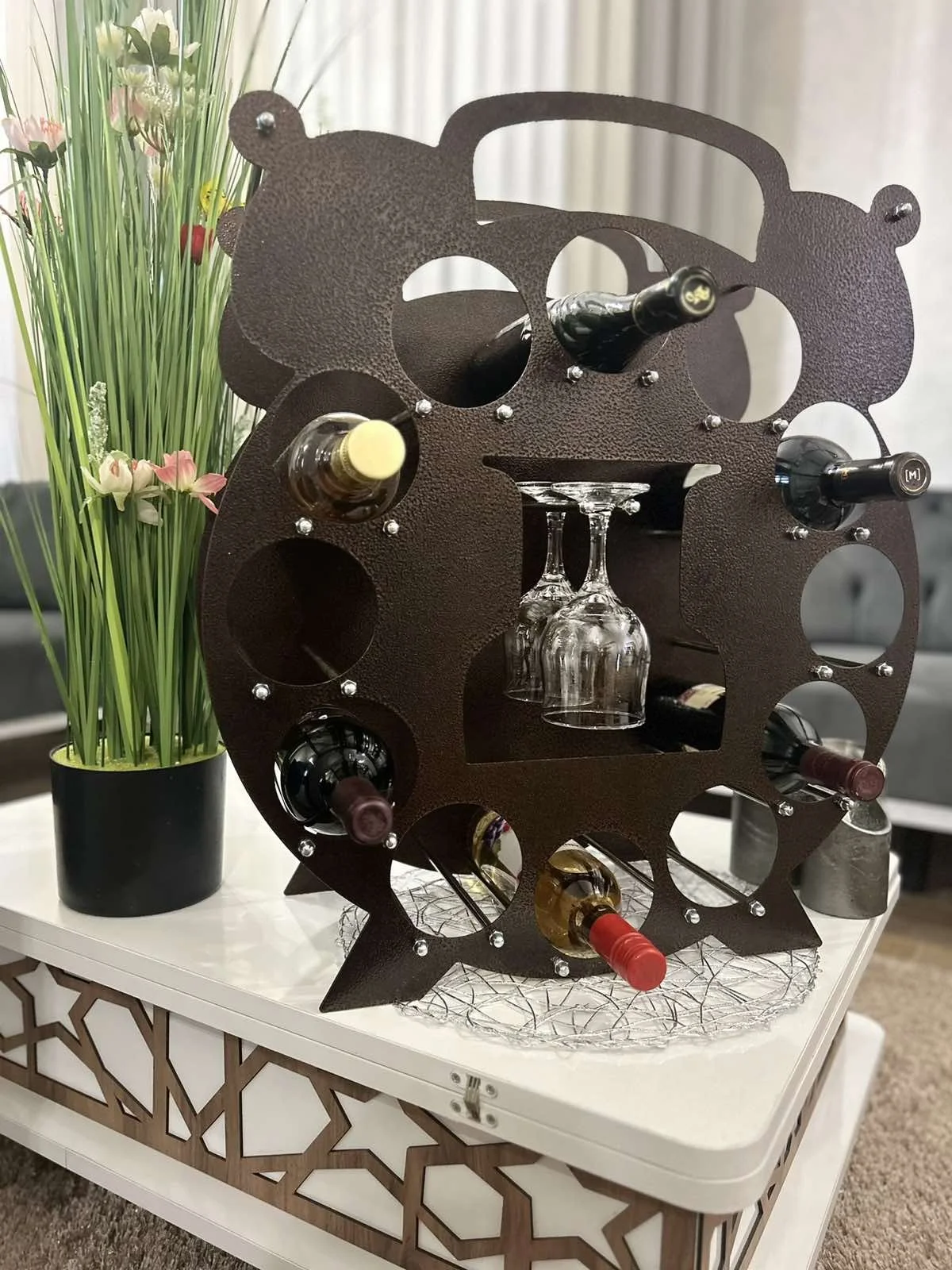 Weinregal Uhr – Stilvolle Weinaufbewahrung für 12 Flaschen