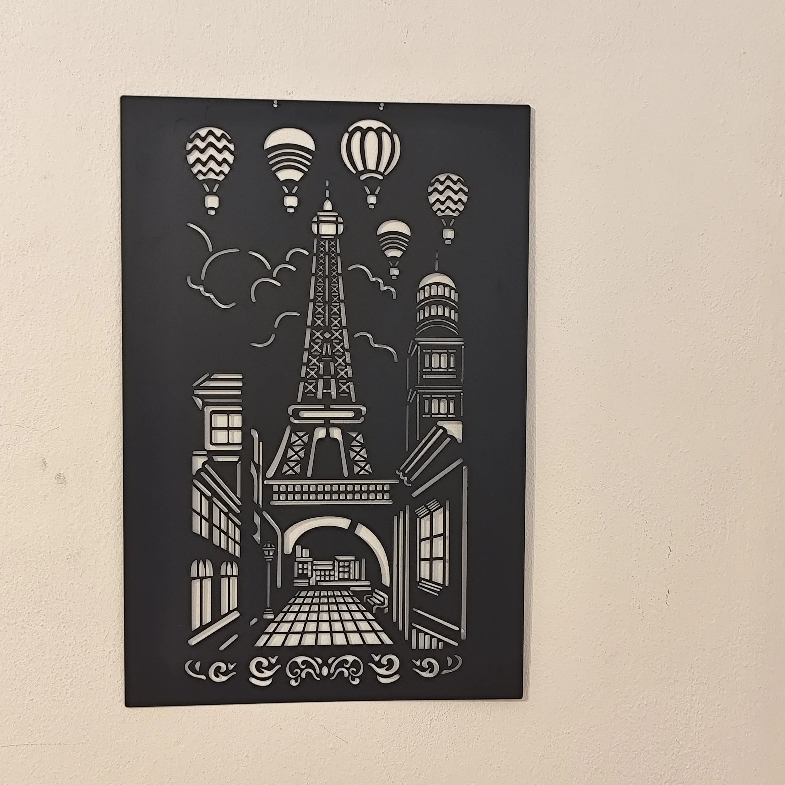 Eiffelturm Metall Wandbild in Schwarz mit Ballons