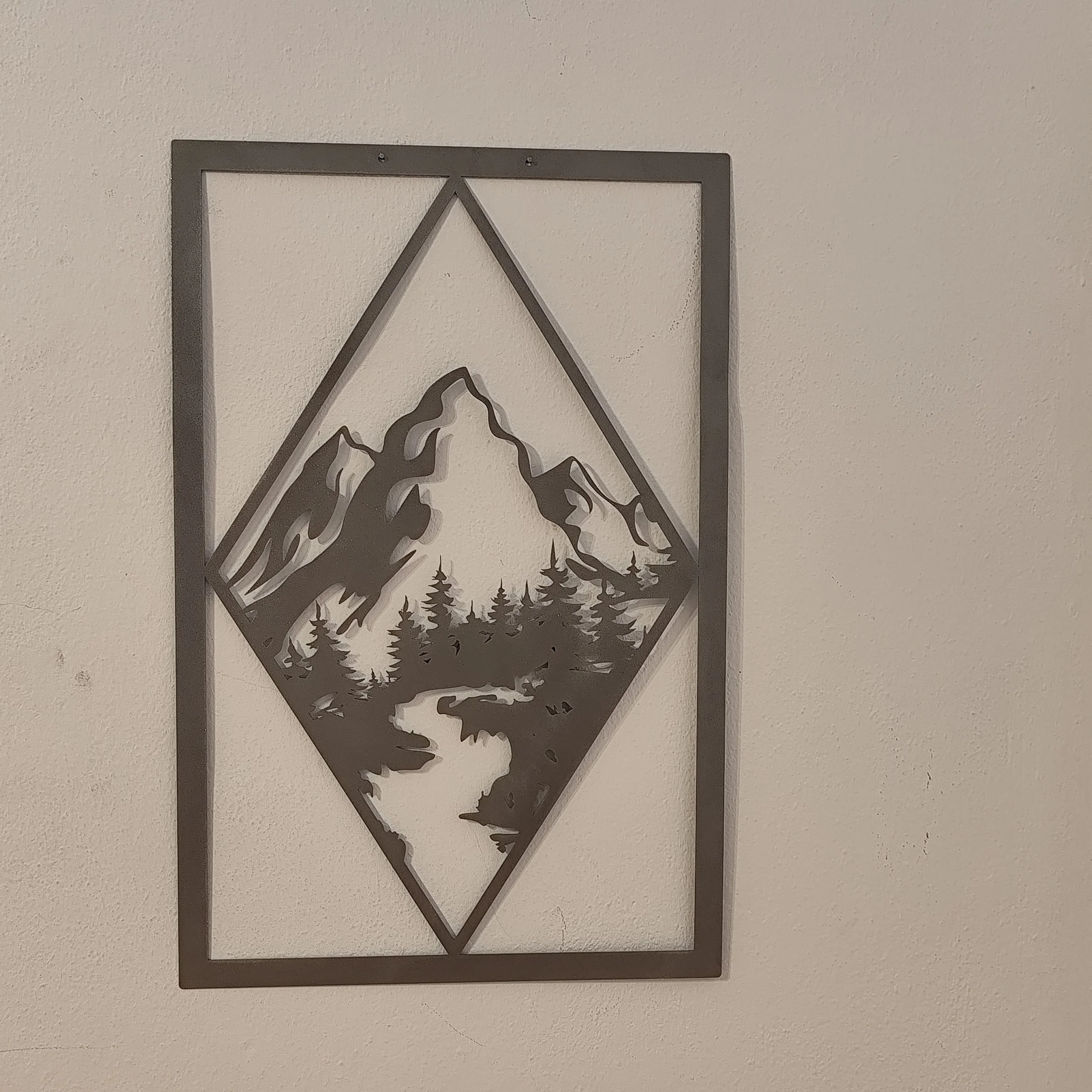 Natur Wanddeko Berge mit Wald aus Metall silber