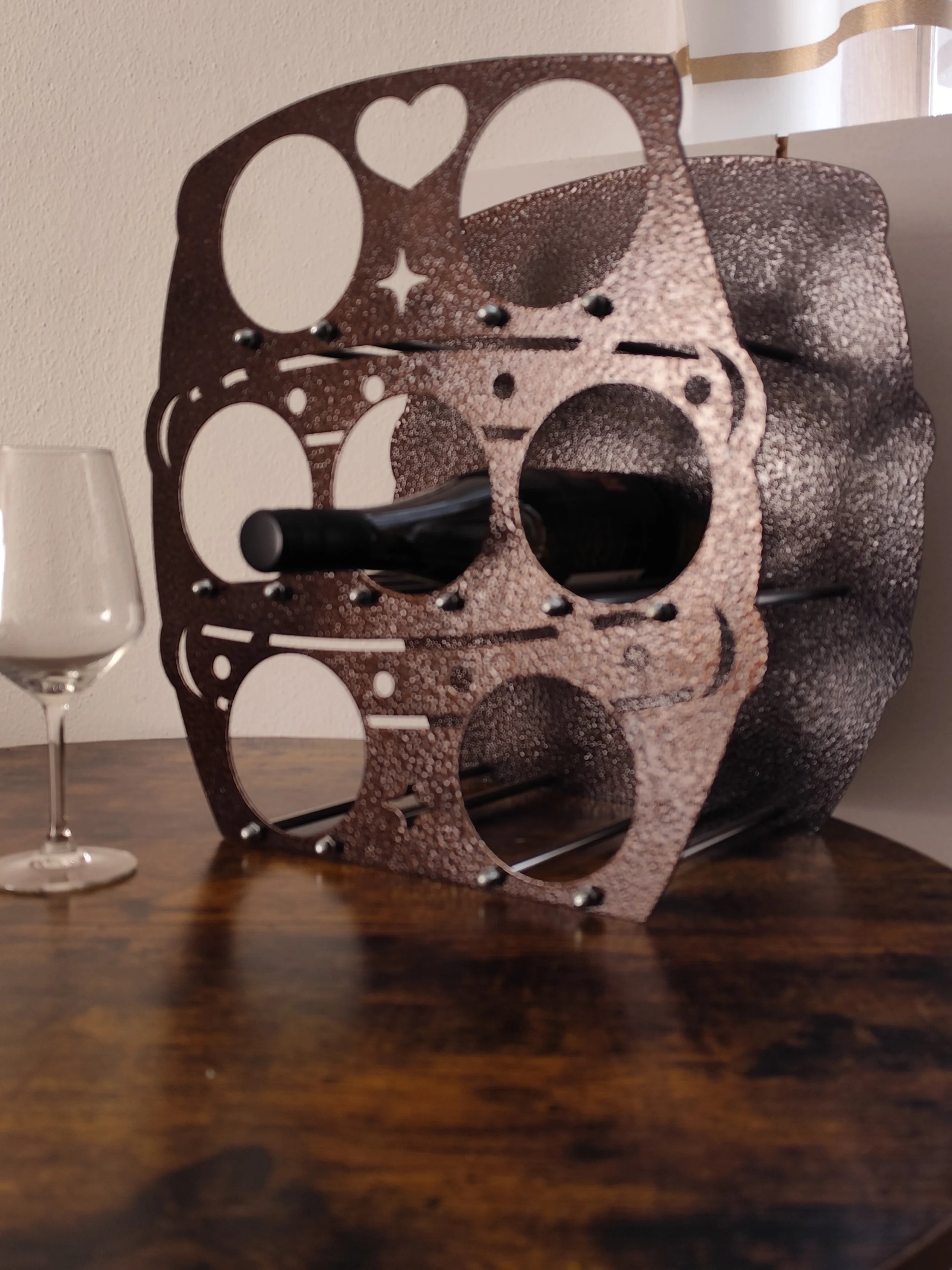 detail des metall weinregals struktur