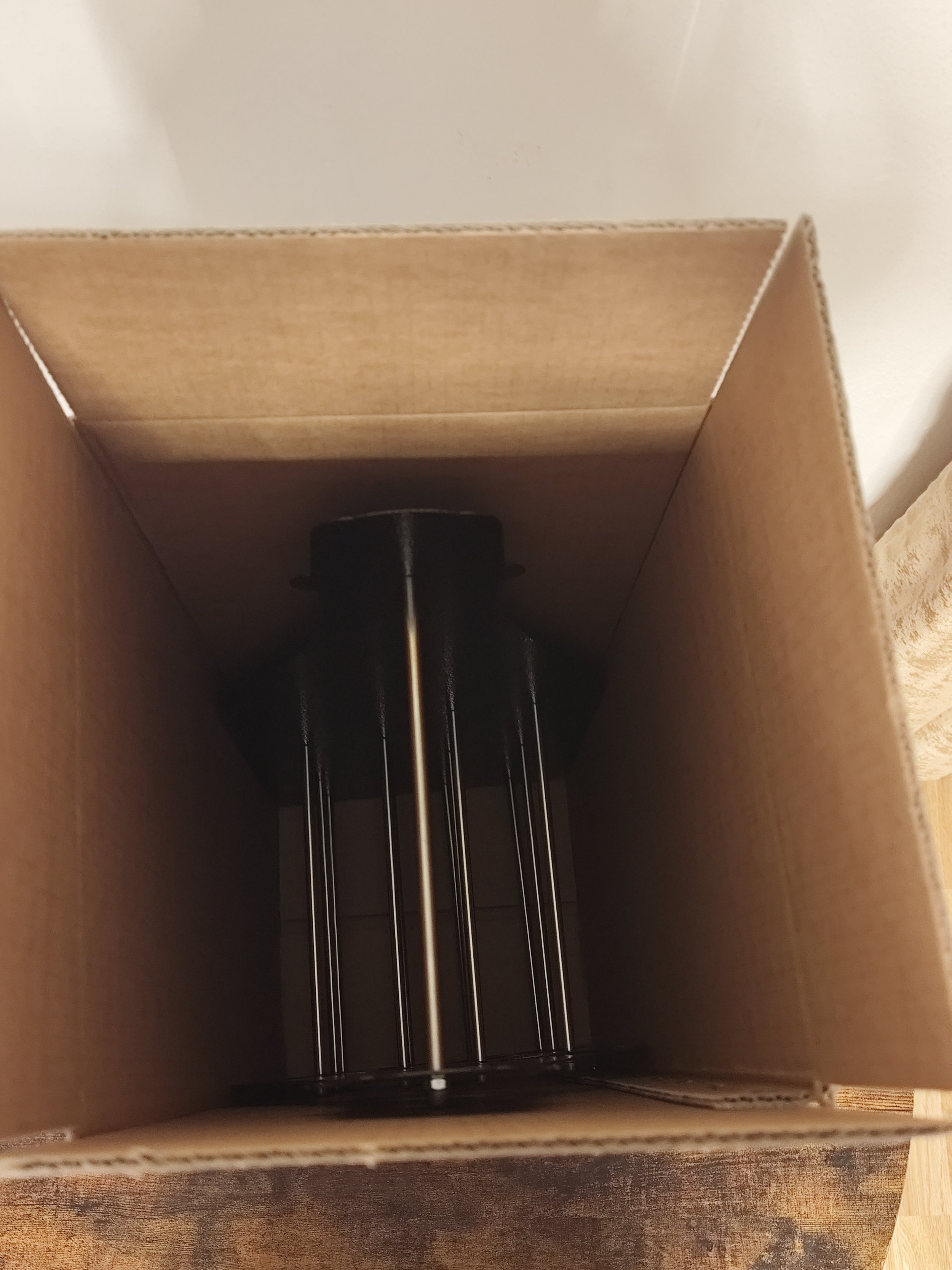 verpackung des metall weinregals für versand