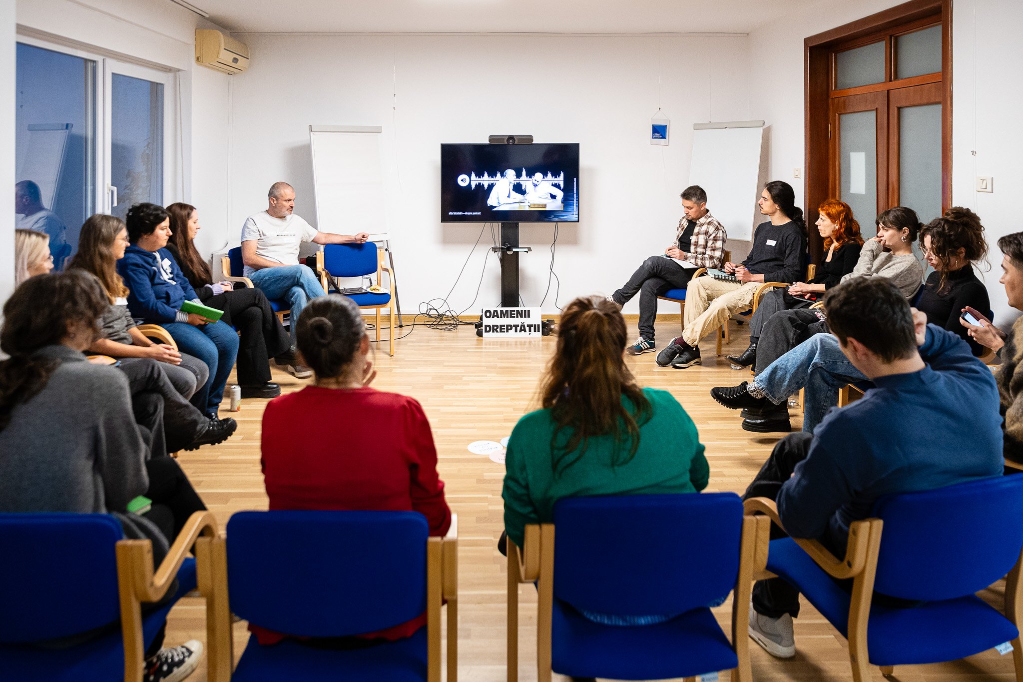 Altcumva.ro-Povestitorii 2-0101.jpg