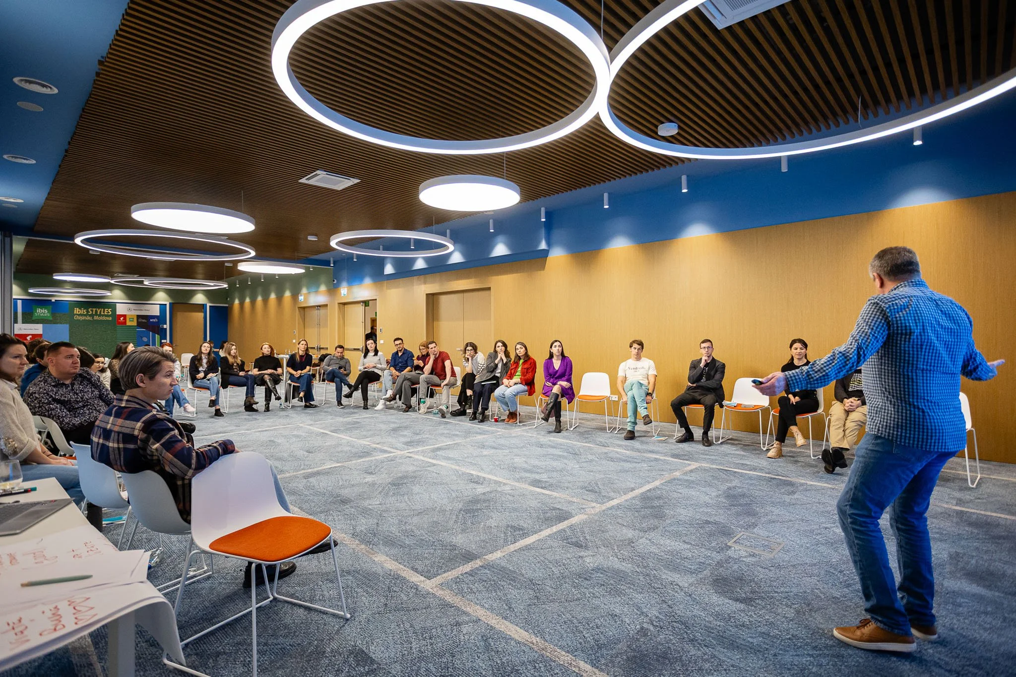 Altcumva.ro-LEAD MD-0409.jpg