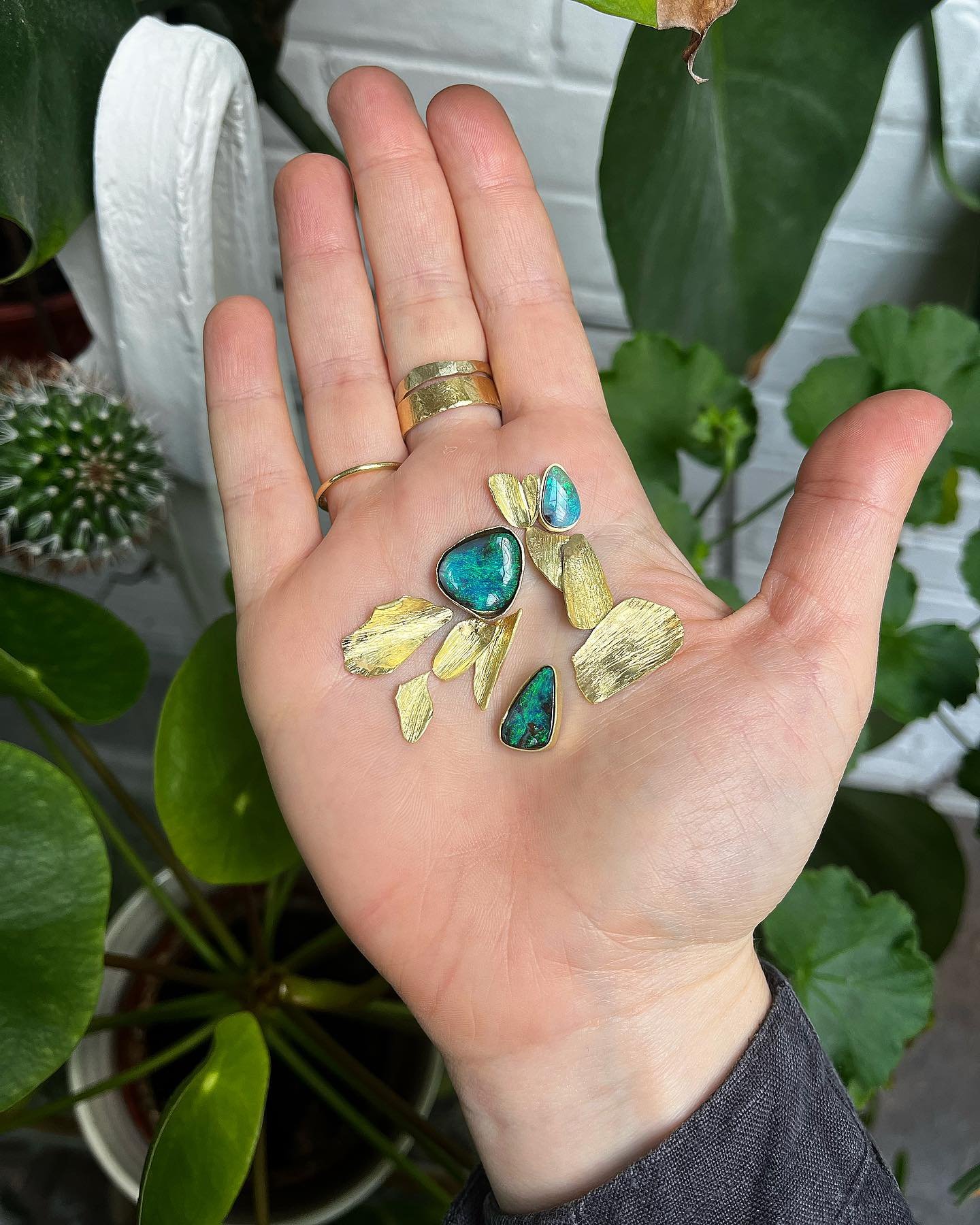 A lovely day in the studio working on my favourite projects. Lots of interesting boulder opals from Australia with all the details from my sketchbook coming to life. I&rsquo;m excited to share soon some of the new additions to The Jewel Nouveau Colle