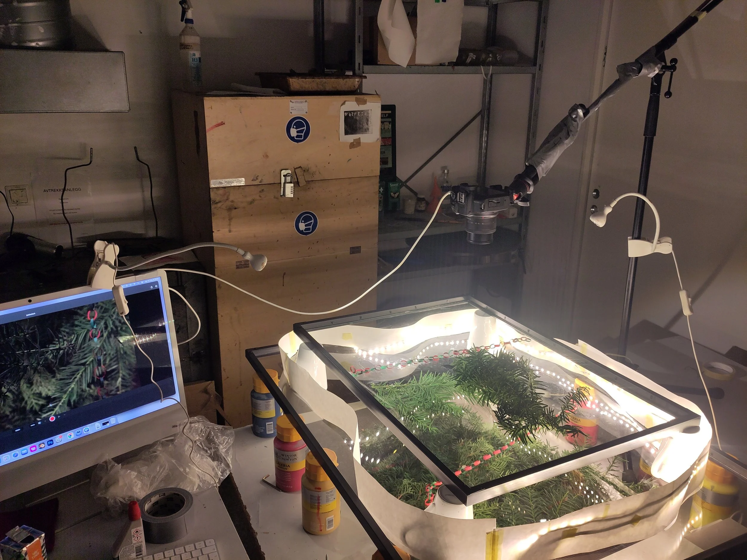 The setup, now with two plexiglass frames to animate two layers of christmas chains.