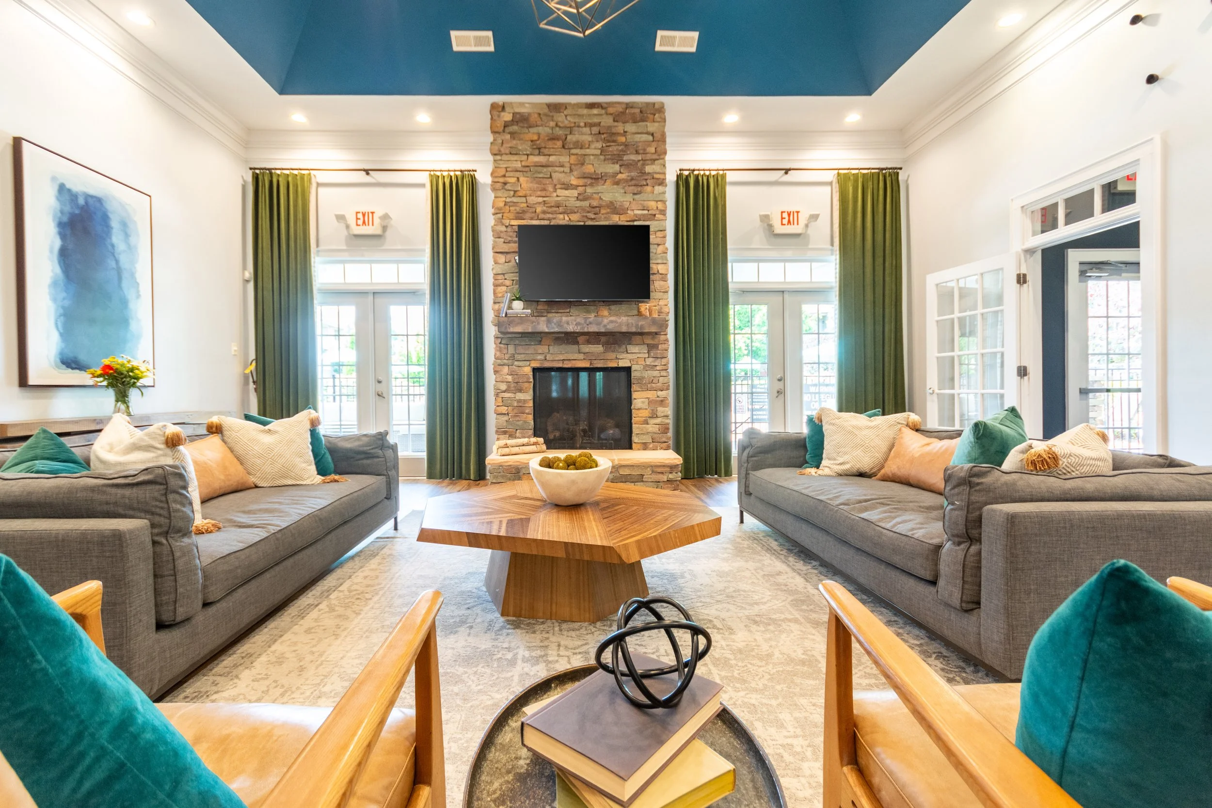 3311_Horse Pen Creek Rd_living room - 043.jpg