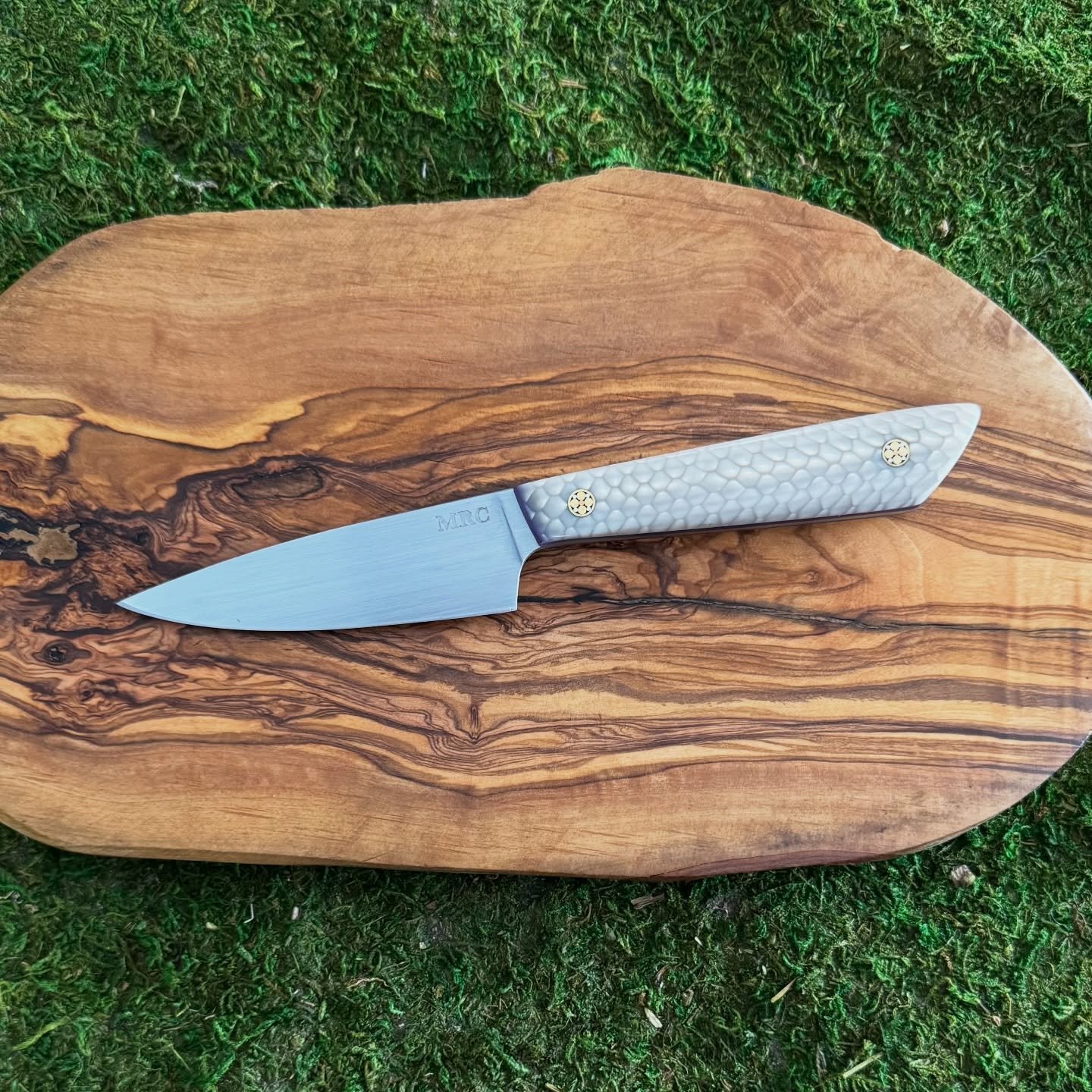 I know I&rsquo;ve posted this piece already but I had to do it justice😍
📸 @melissafrasche 
.
Available at mrc-customs.com now!