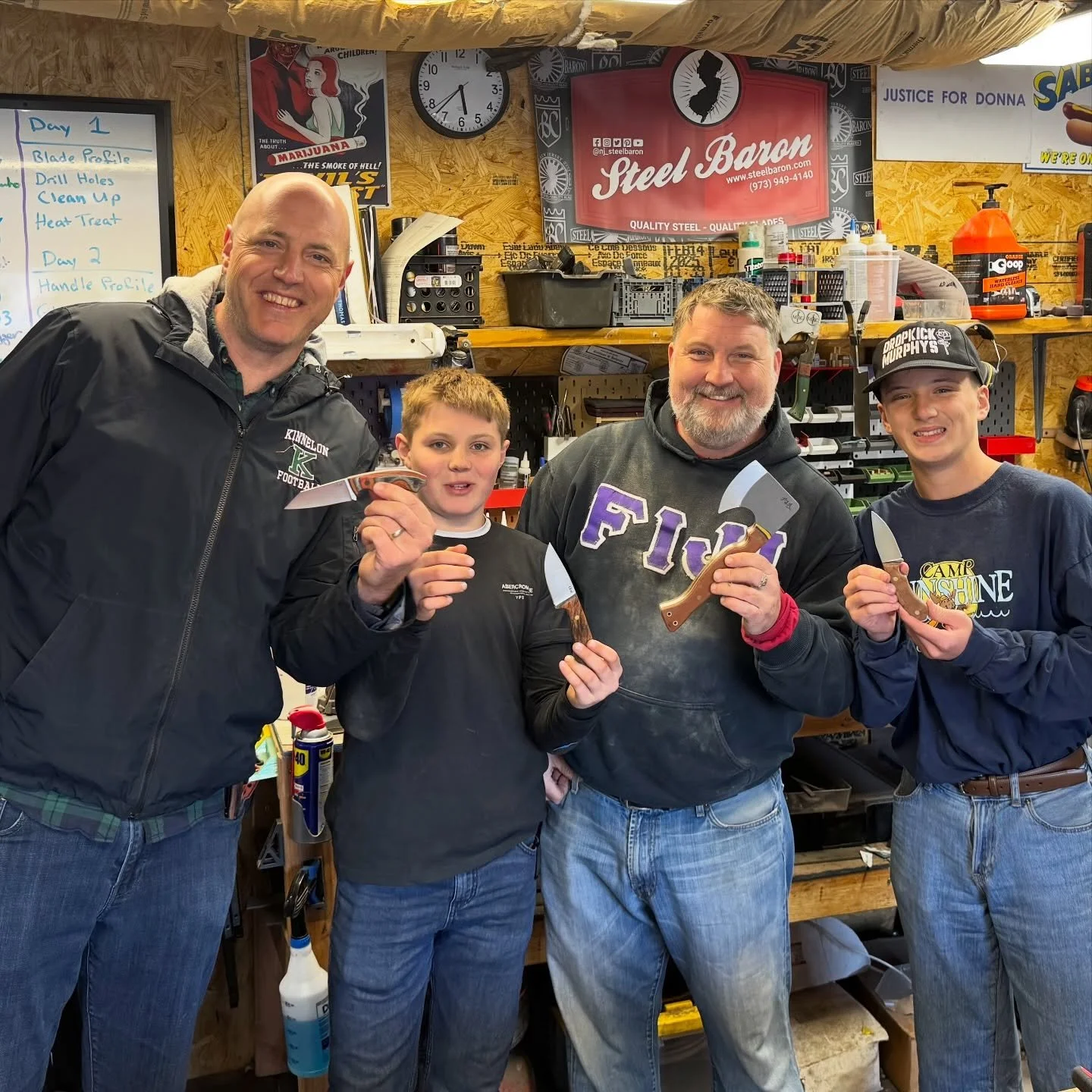 Even with an injured back I had an absolute blast this weekend teaching another Intro to Knifemaking Course!
.
The students did an amazing job and walked away with a new set of skills and their very own custom piece!
.
I truly love sharing this craft