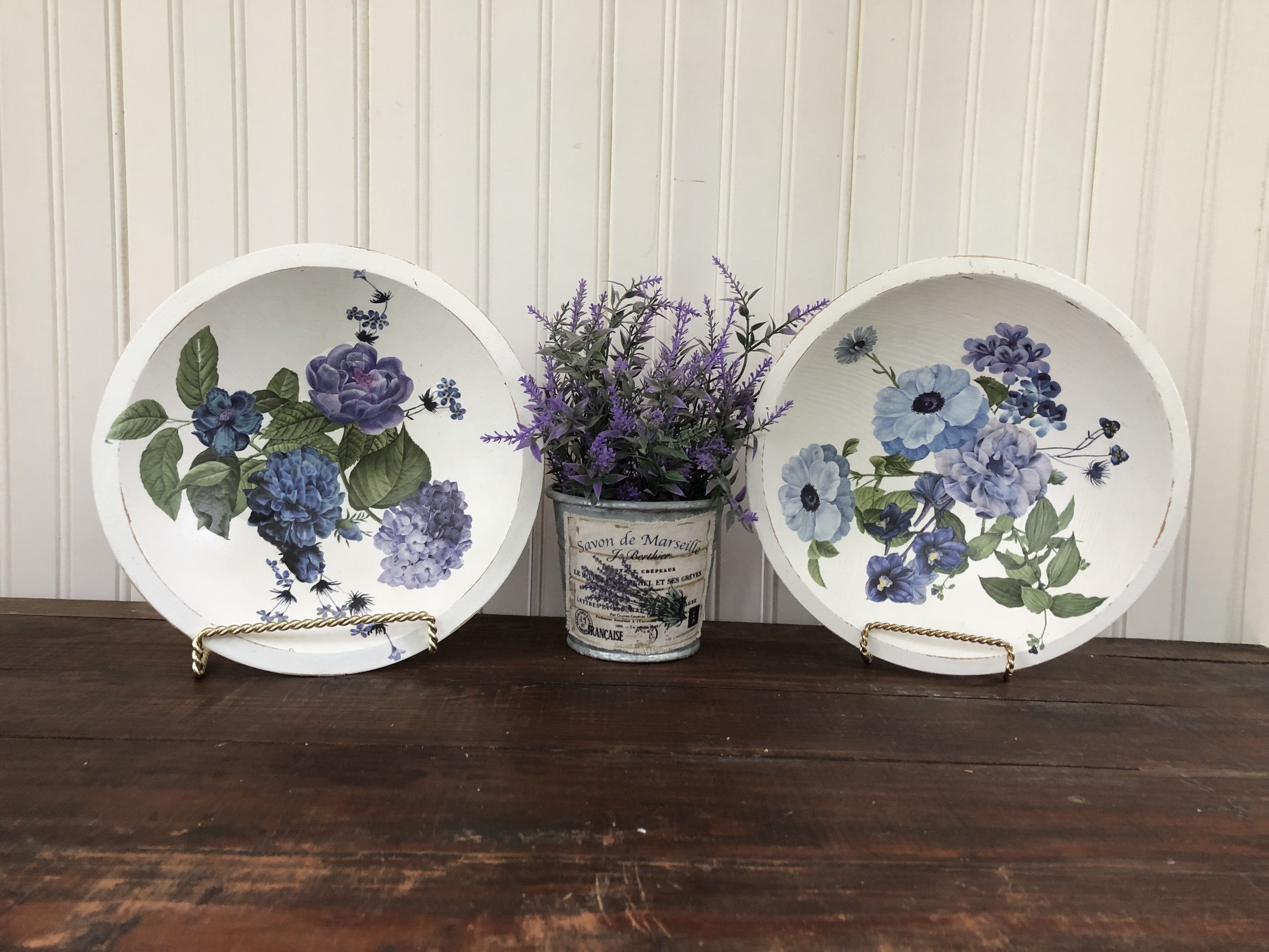 Decorative wood bowls