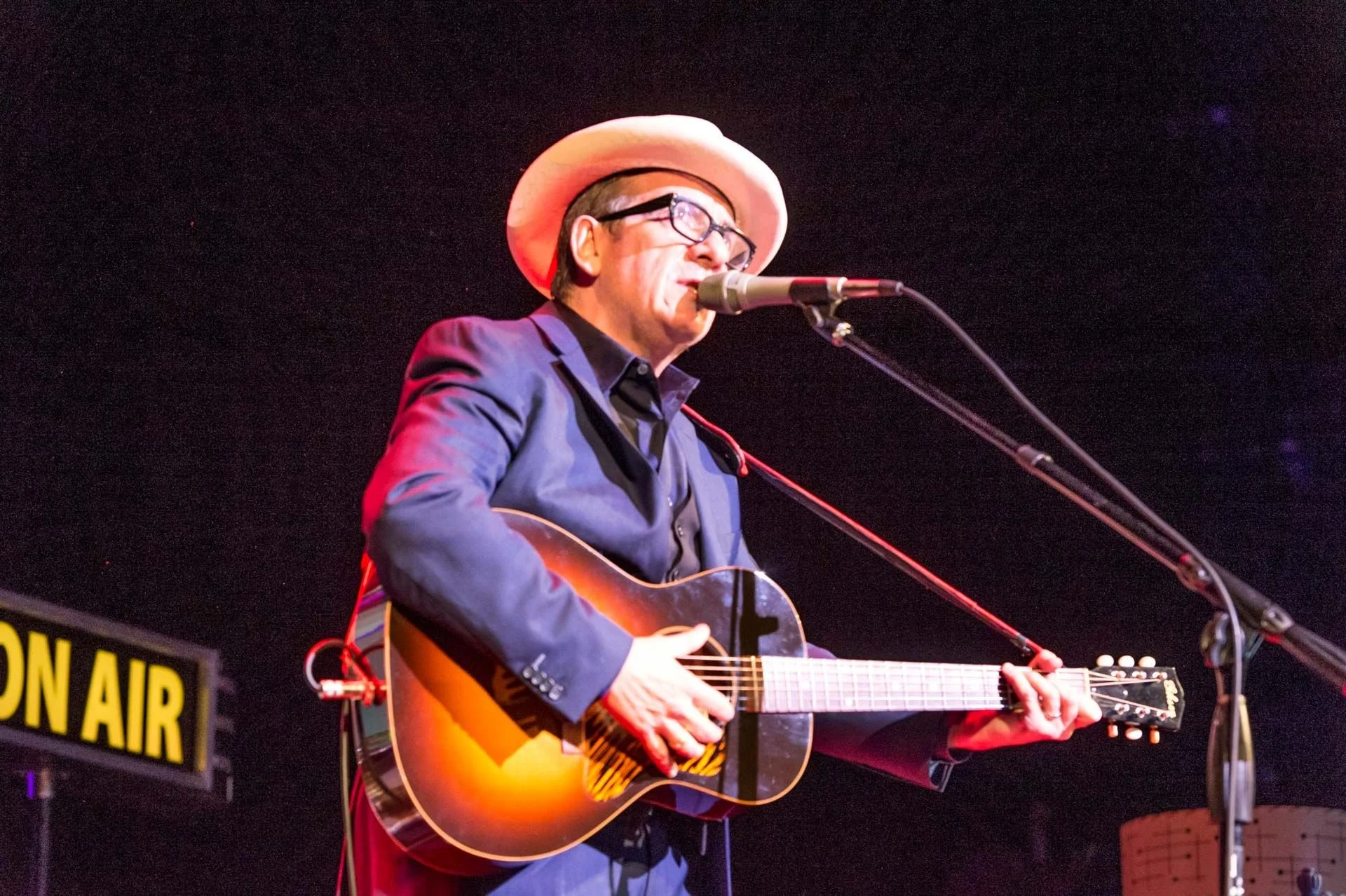 ELVIS-COSTELLO-128.jpg