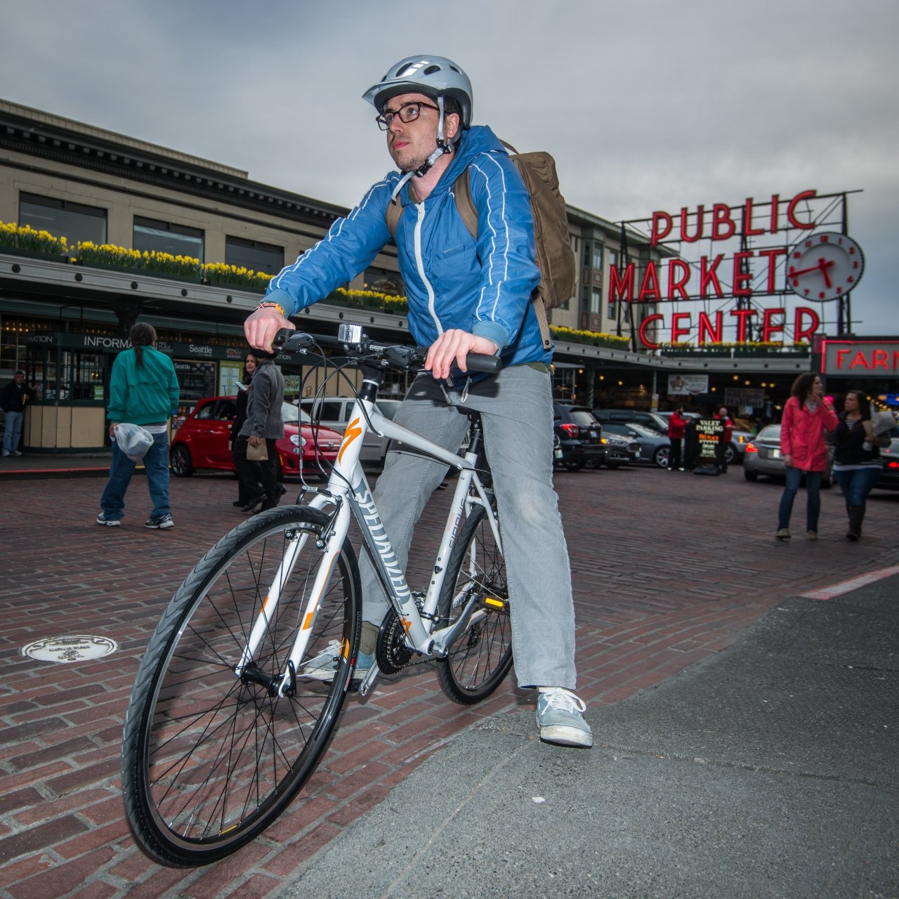Specialized_Bicycle_02.jpg