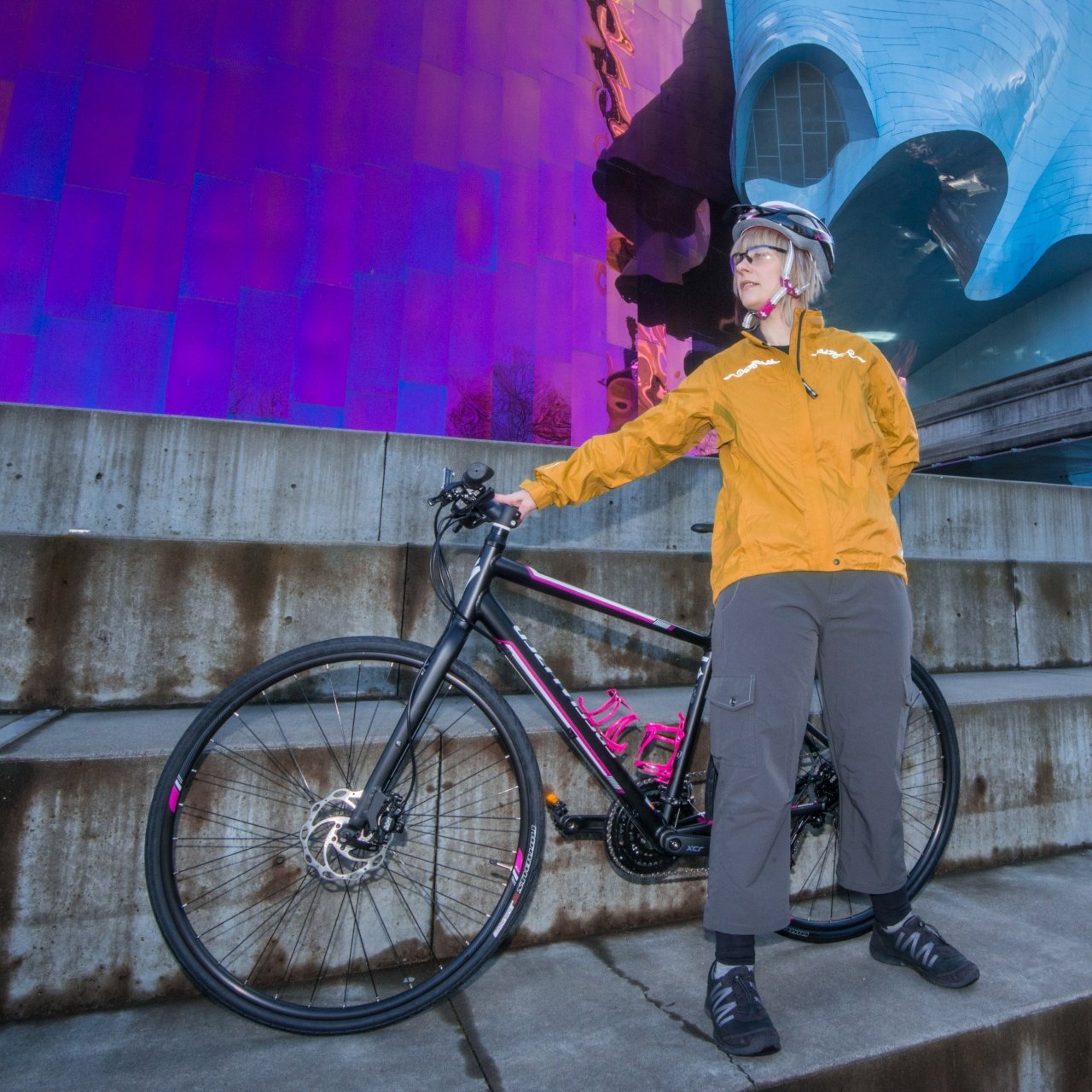 Specialized_Bicycle_03.jpg