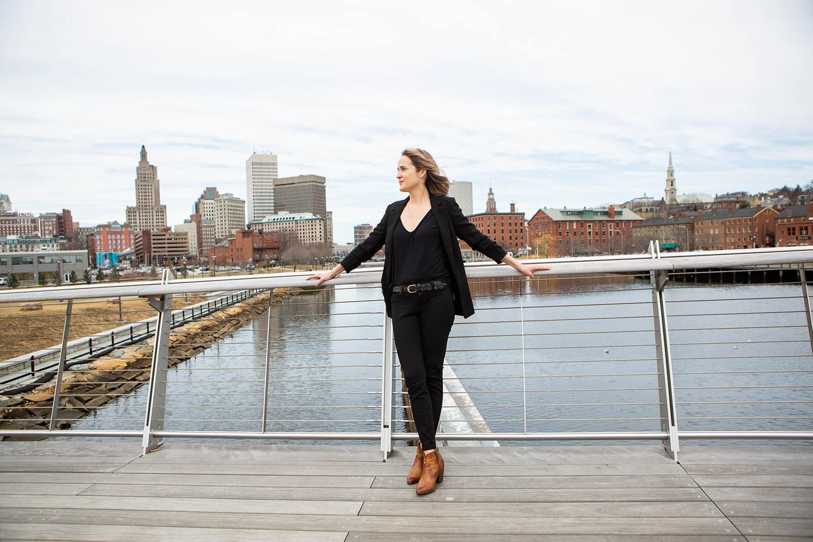 Why the Best Dating Profile Photos Don’t Look Like a Photoshoot