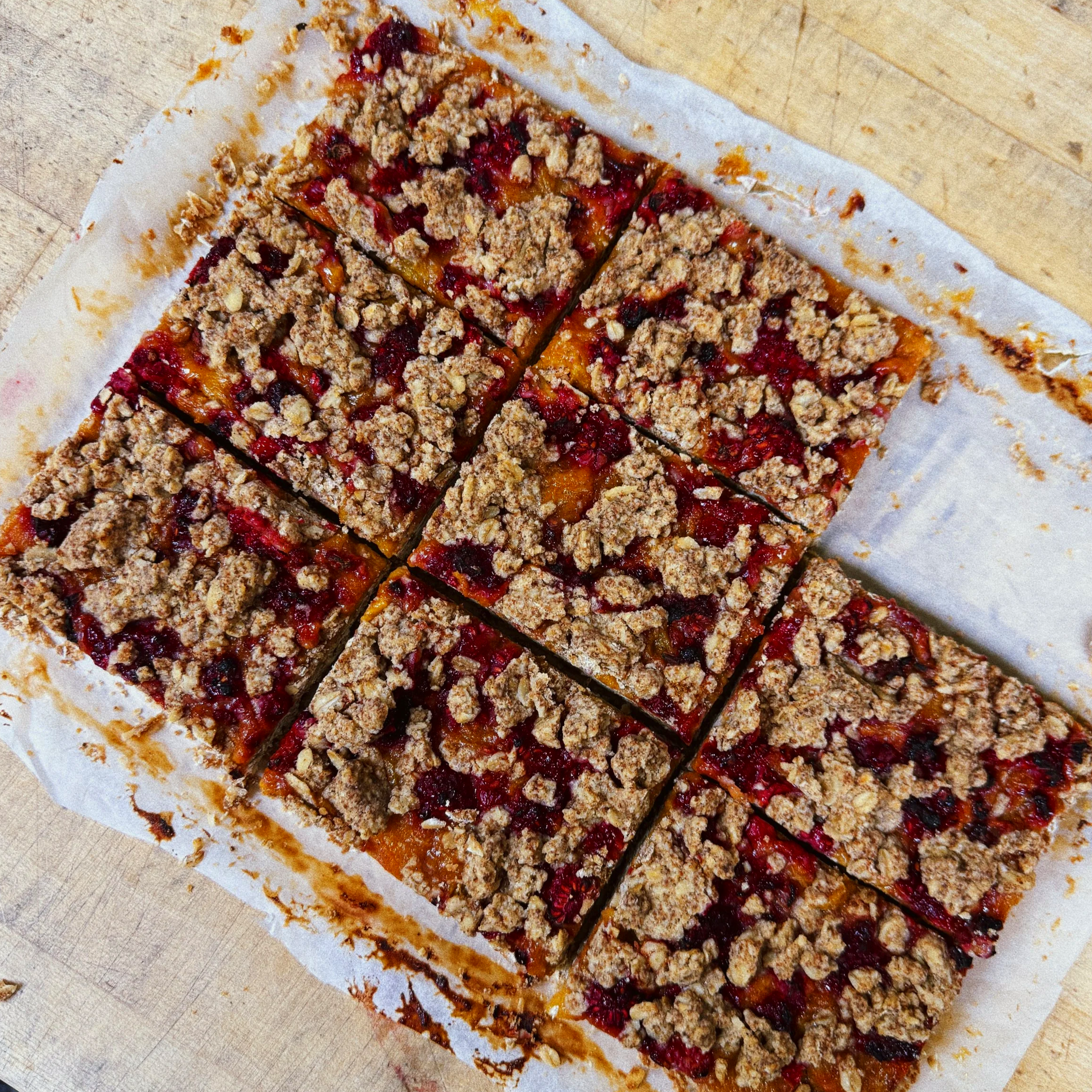 Peach Raspberry Oat Crumble Bar